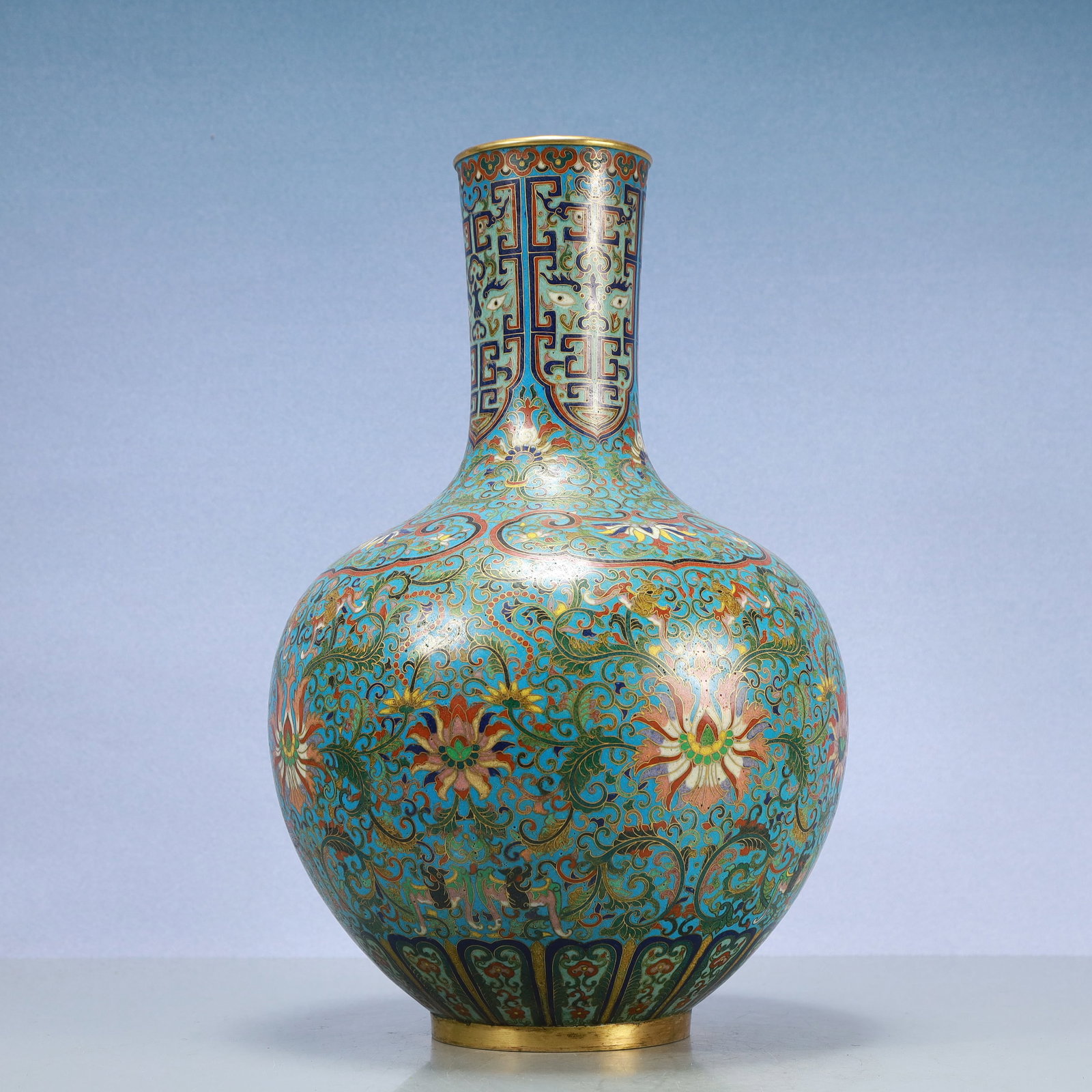 A Exquisite Cloisonne Beast-Face Pattern Lotus Pattern Vase - 4