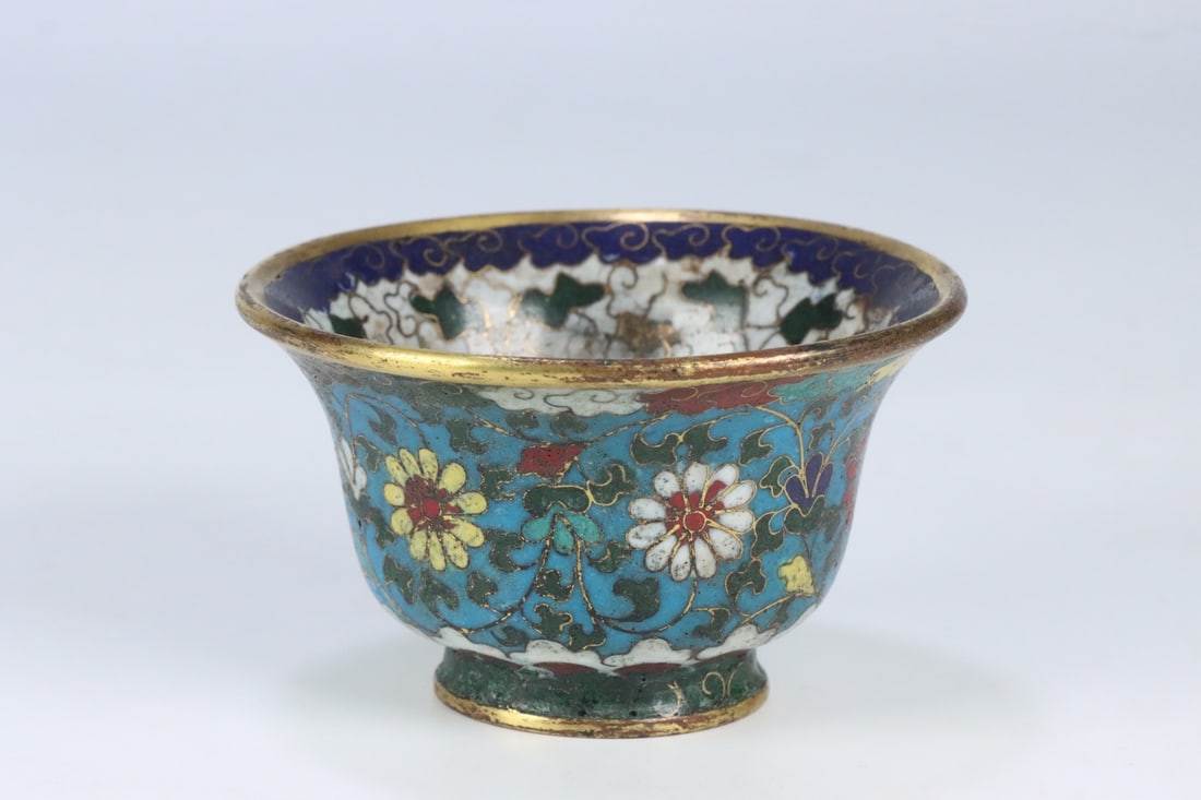 An Exquisite Cloisonne Flower Pattern Cup (1 of 9)