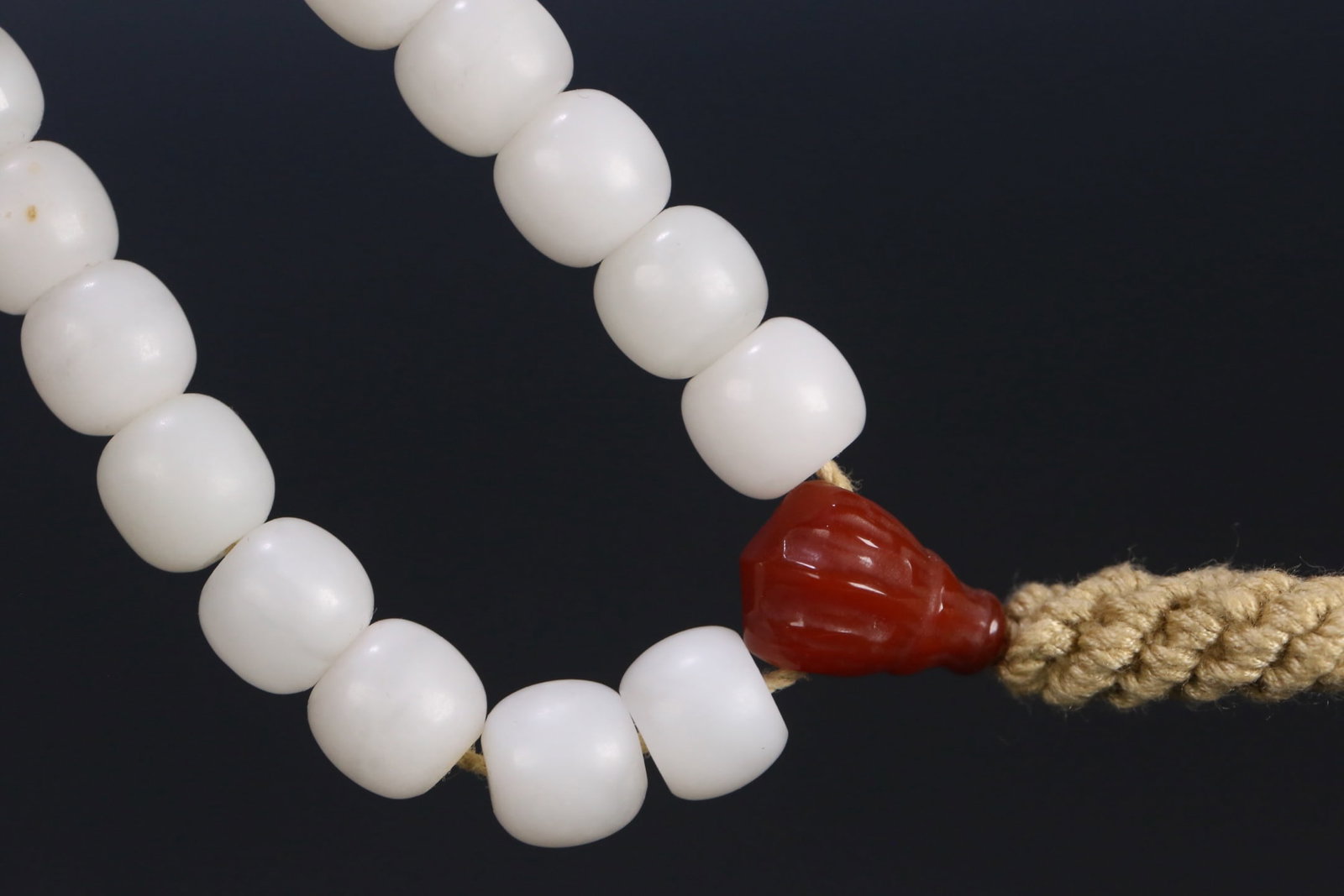 An Exquisite White Jade Bracelets - 3