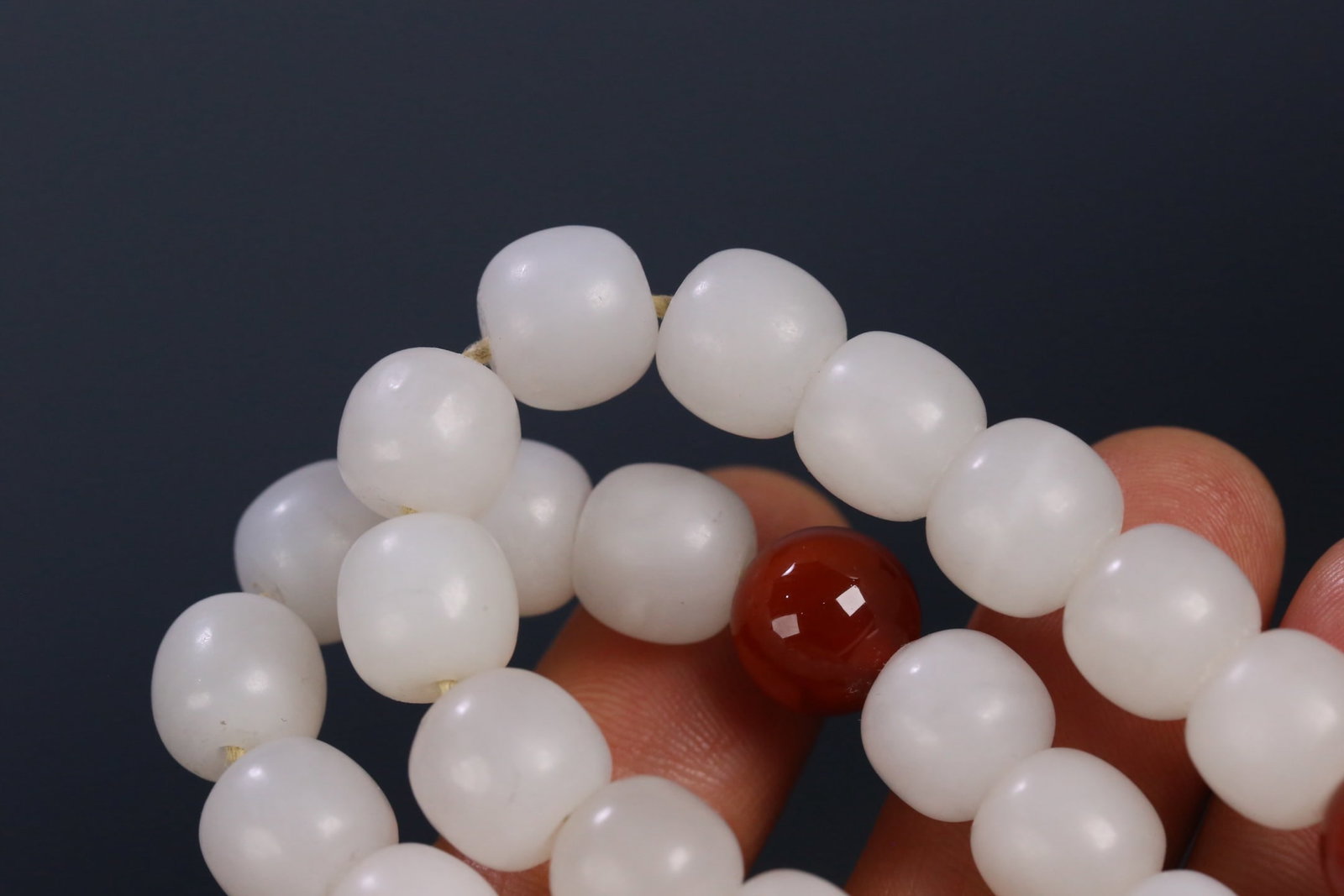 An Exquisite White Jade Bracelets - 5