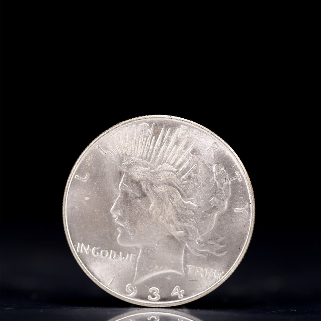Liberty In God We Trust 1934 Sterling Silver One Dollar Coin: Liberty In God We Trust 1934 Sterling Silver One Dollar Coin, Eagle stamp, Weight:26.9g