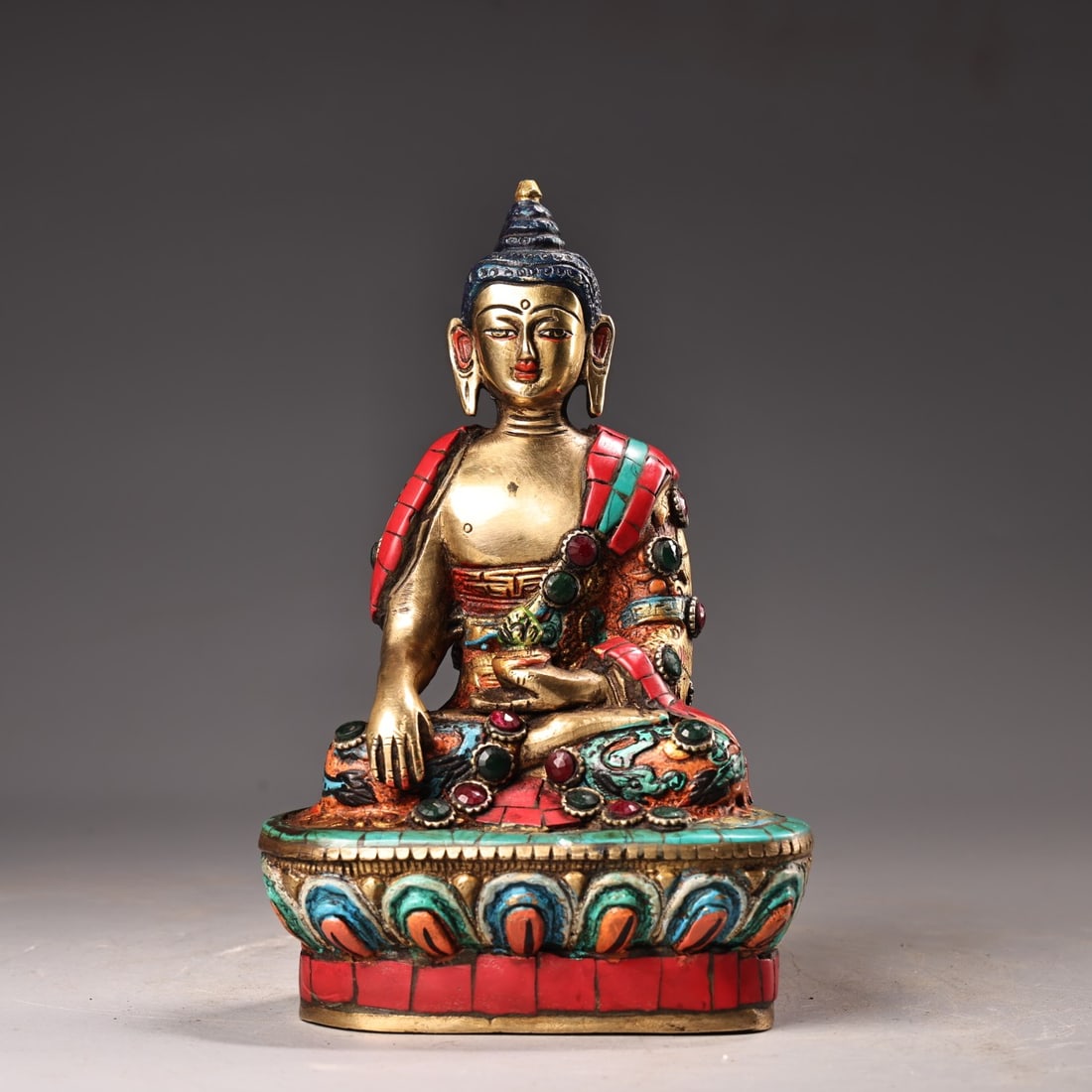 A Solemn Gilt Bronze Inlaid Gems Painted Color Statue of Sakyamuni: A Solemn Gilt Bronze Inlaid Gems Painted Color Statue of Sakyamuni,Qing Dynasty,