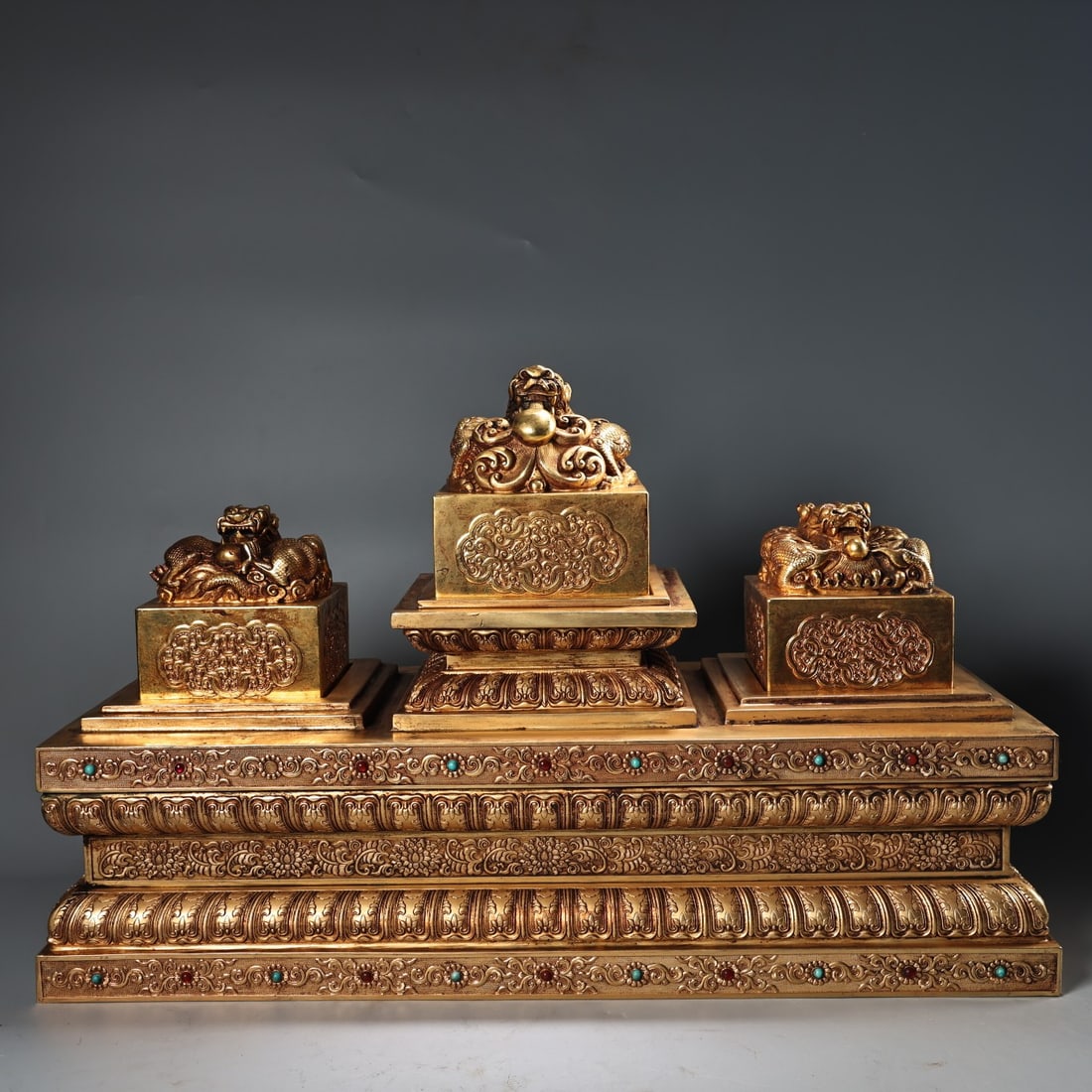 A Set of Huge Gilt Bronze Dragon Pattern Seals,Inlaid Gems: A Set of Huge Gilt Bronze Dragon Pattern Seals,Inlaid Gems,Qing Dynasty, China,Qianlong Mark,Size:16.5inx22.8in,Weight:53050g一套铜鎏金龙纹印章,&#