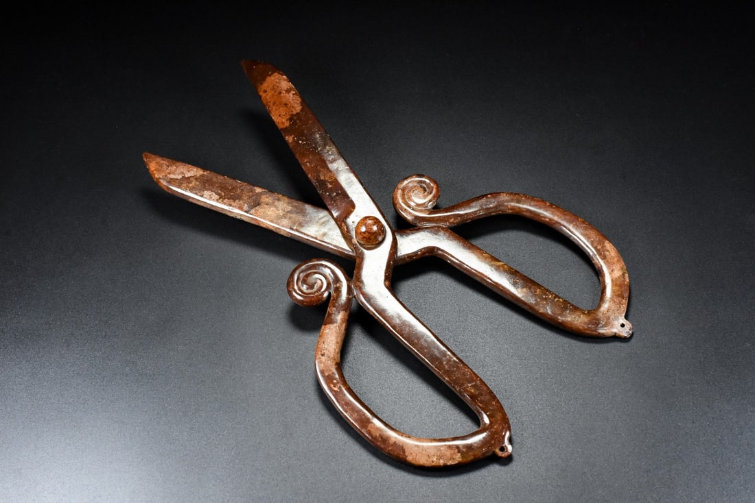 A Rare White Jade Scissors - 5
