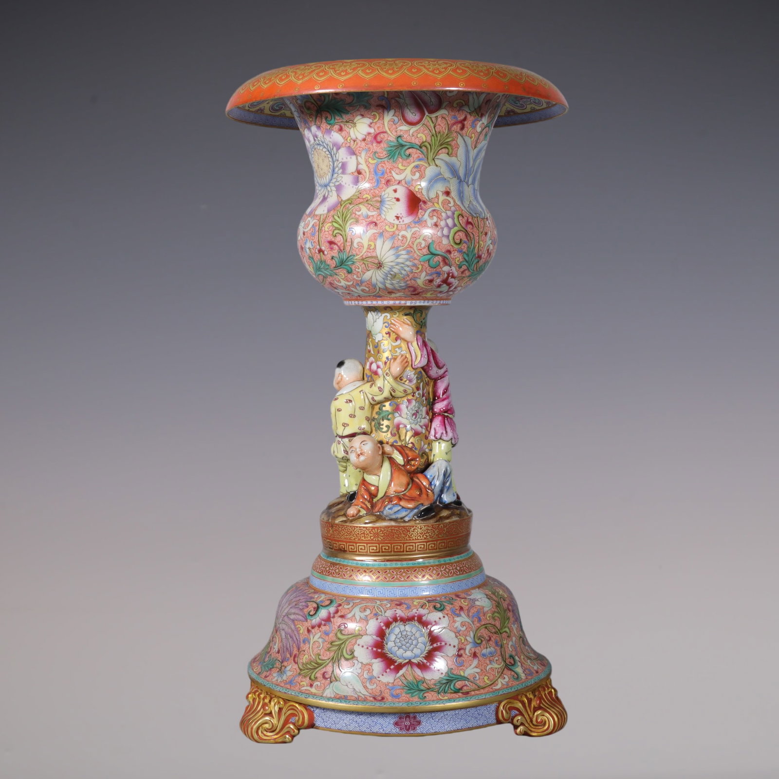 An Exquisite Famille-Rose Painted Gold Lotus Pattern Figure Pattern Vase: An Exquisite Famille-Rose Painted Gold Lotus Pattern Figure Pattern Vase Qing Dynasty, China Yongzheng Four-character Mark
