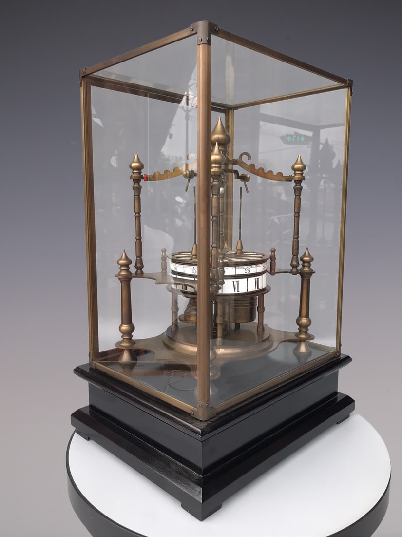 An Exquisite Bronze Clock - 5