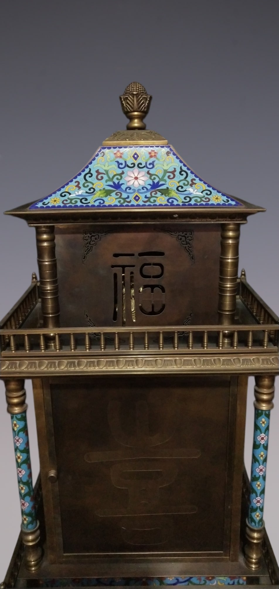 An Exquisite Bronze Lotus Pattern Clock - 5