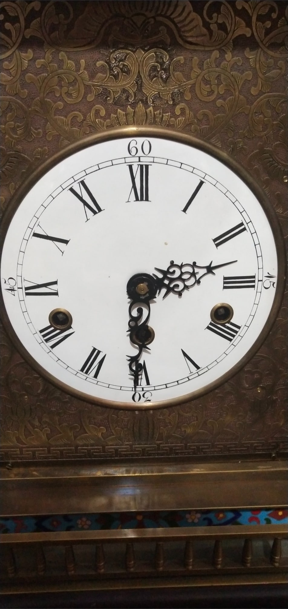 An Exquisite Bronze Lotus Pattern Clock - 7