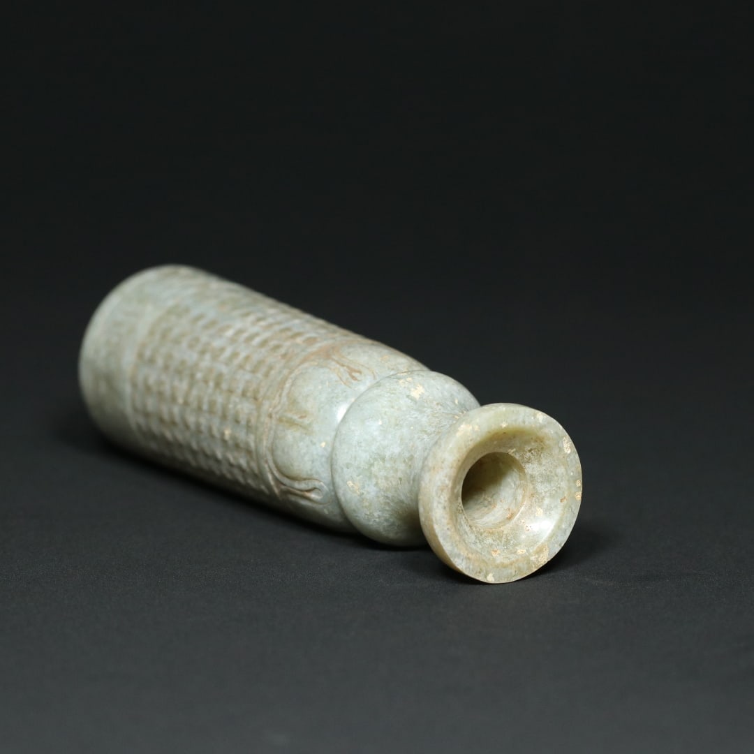 An Exquisite White Jade Ruyi Pattern Stem Cup - 8