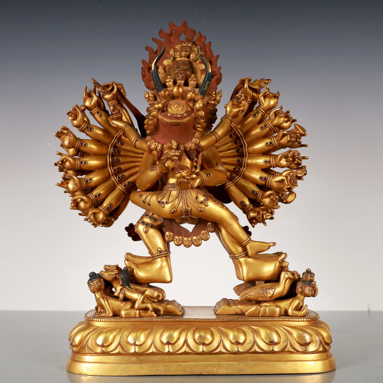 A Exquisite Gilt Bronze Statue of Vajra Buddha statue: A Exquisite Gilt Bronze Statue of Vajra Buddha statue Ming Dynasty, China Size:10.2inx5.5inx14.4in Weight:9950g铜鎏金大威德金刚佛像 中