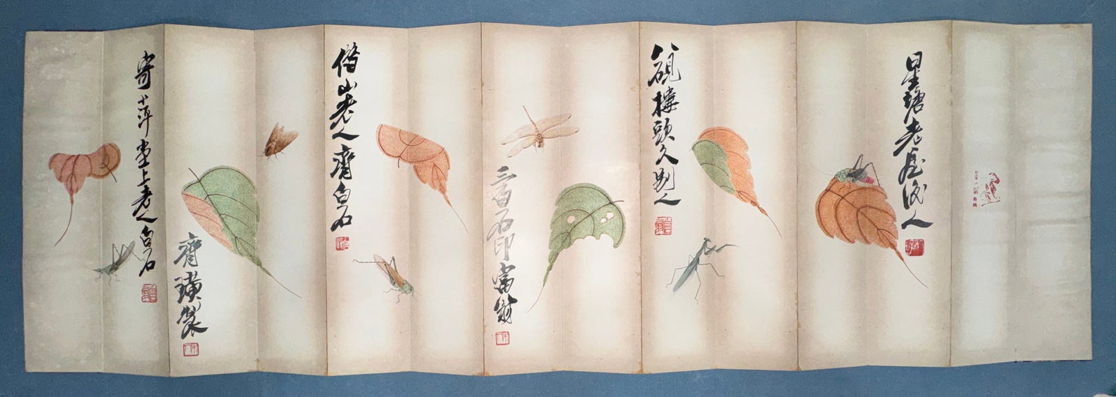 A Chinese Album Ink Painting of Leaf and Insect on Paper,Qi Baishi: A Chinese Album Ink Painting of Leaf and Insect on Paper,Qi Baishi,Size:49.2inx15.4in一本中国水墨树叶昆虫图画册,齐&#