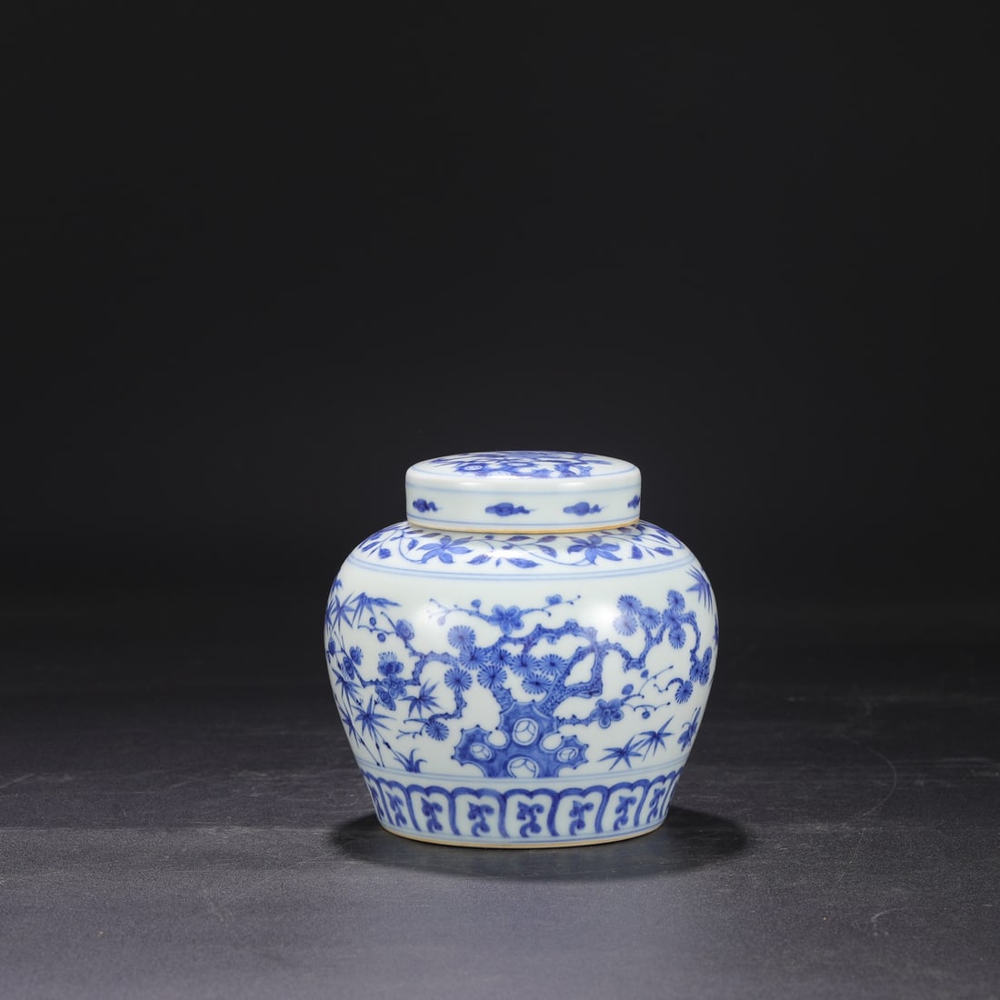 An Exquisite Blue and White Pine, Bamboo and Plum Blossom Pattern Jar: An Exquisite Blue and White Pine, Bamboo and Plum Blossom Pattern Jar Ming Dynasty, China Size:5.7inx5.7in青花松竹梅纹天字盖罐