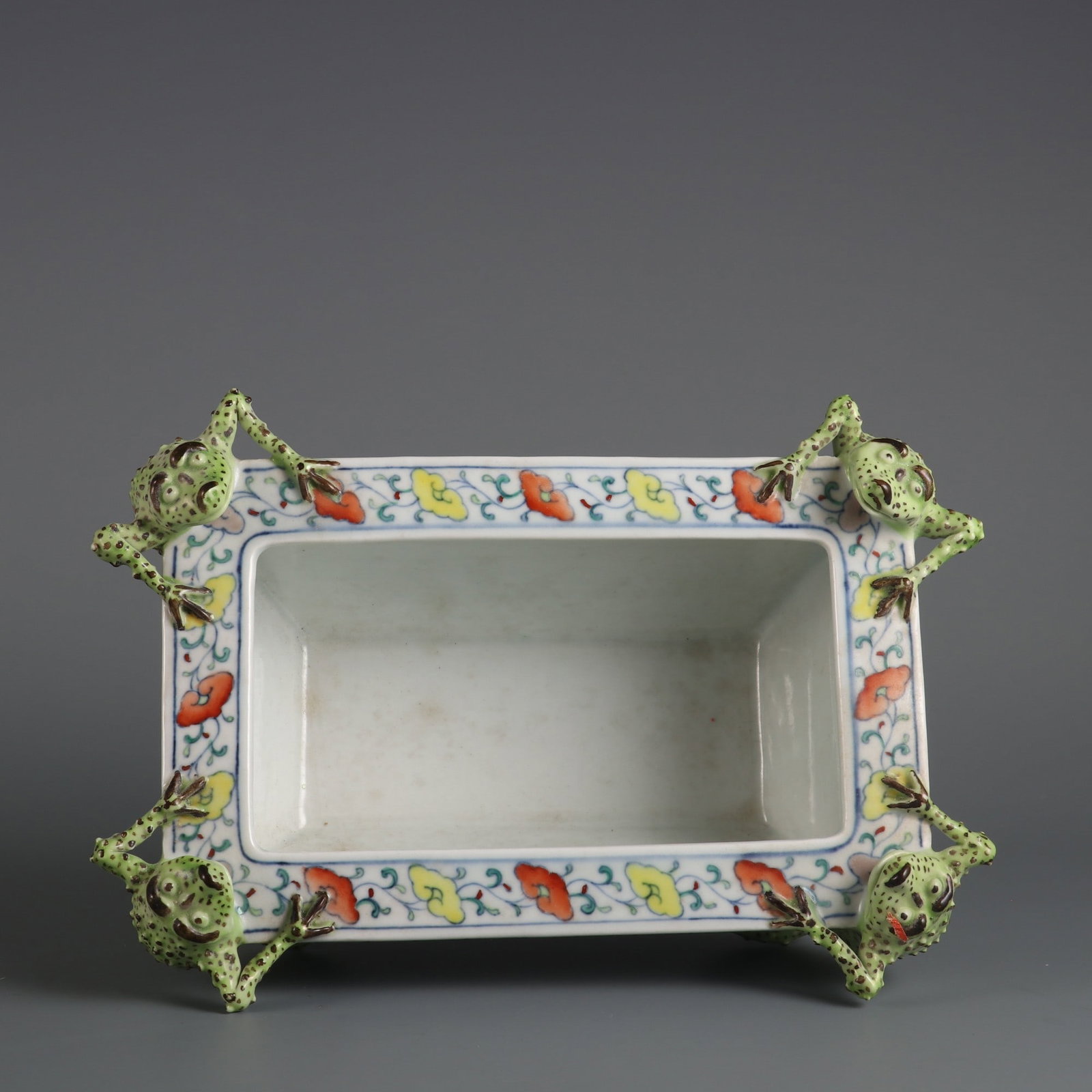 An Exquisite Doucai Lotus Pattern Golden Toad Pattern Basin - 7