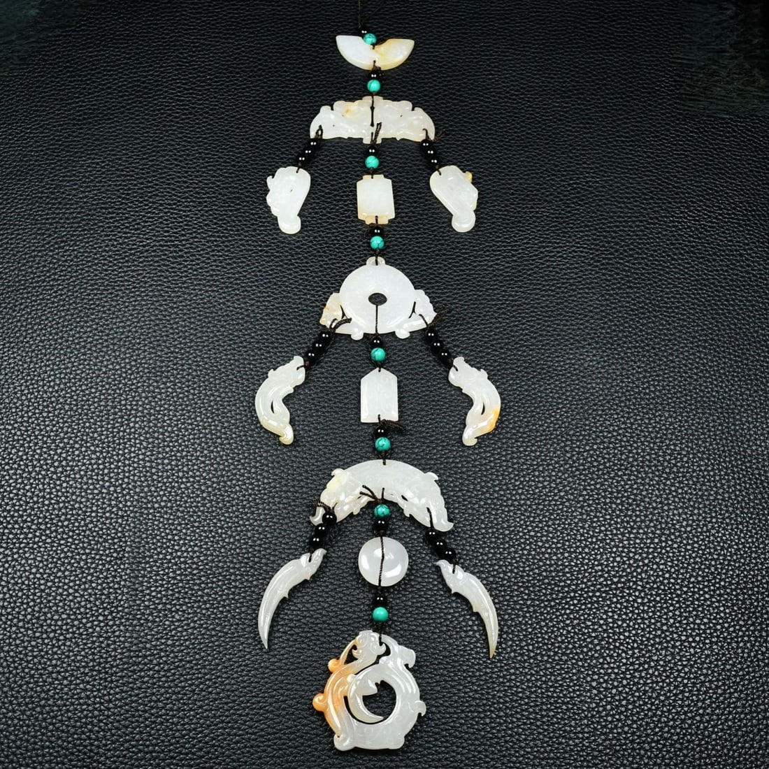 A Set of Rare White Jade Pendants: A Set of Rare White Jade Pendants,Qing Dynasty, China,Size:14.2inx2.8in,Weight:125g一套白玉挂件,中国清代,Size:36cmx7cm,Weight:125g