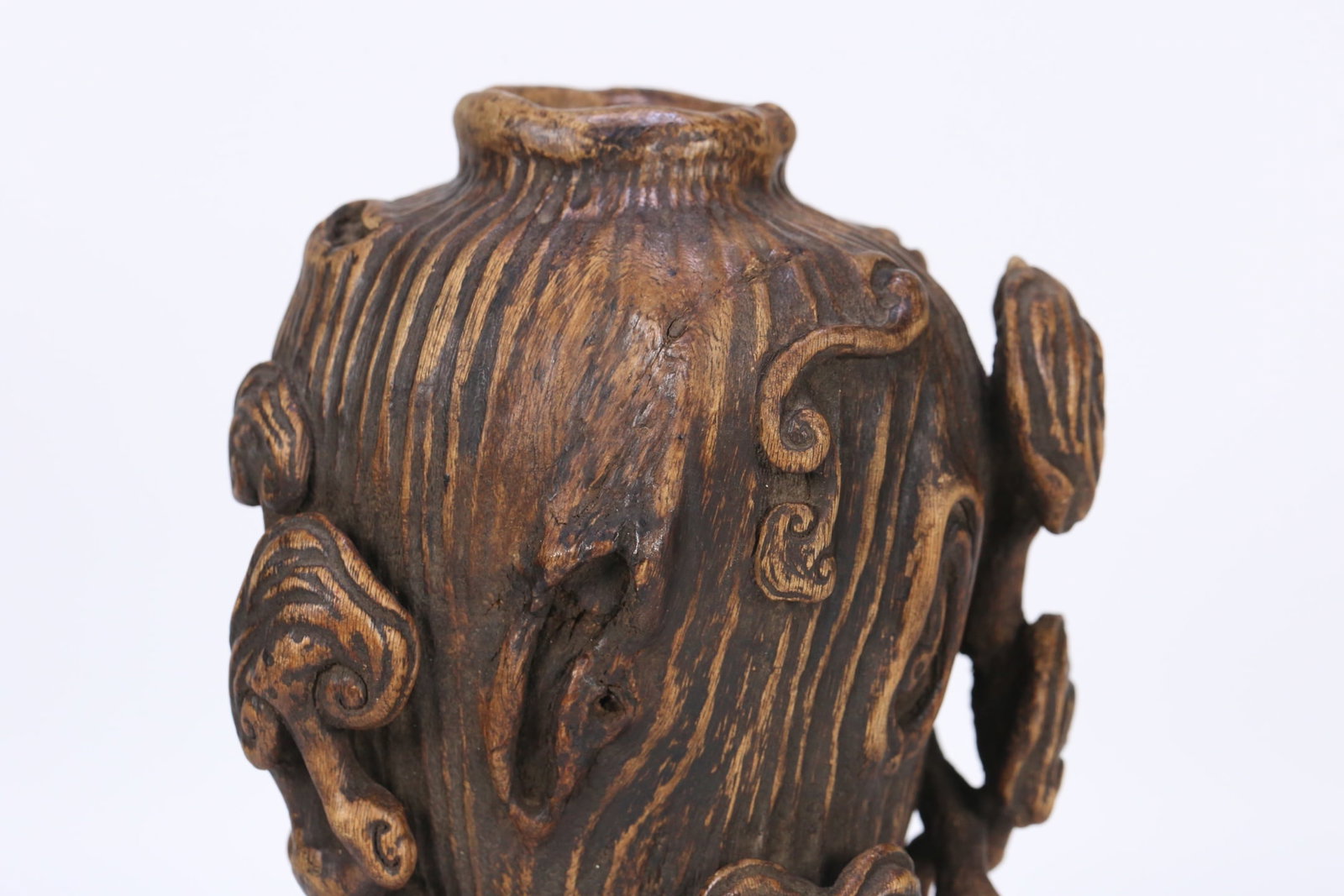 An Exquisite Eaglewood Ganoderma lucidum Pattern Vase - 8