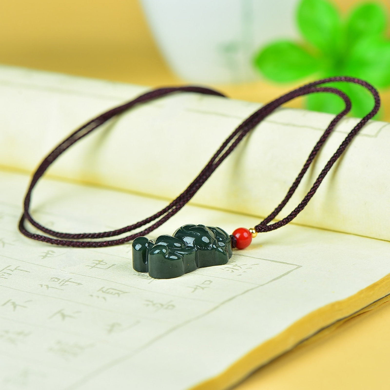 An Exquisite Jasper Monkey Pattern Pendant - 4