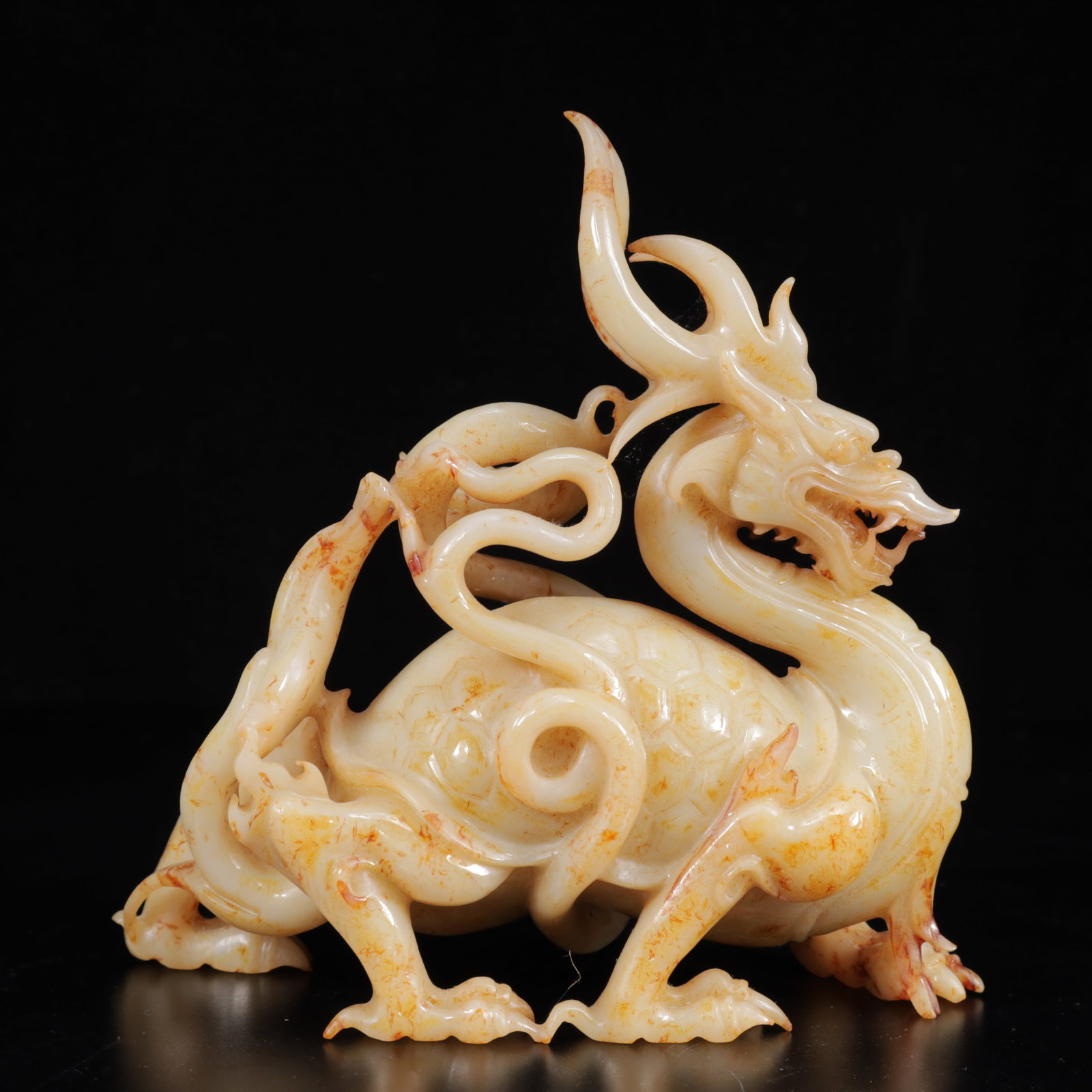 An Exquisite White Jade Dragon Ornament: An Exquisite White Jade Dragon Ornament,Qing Dynasty,China,Size:6.7inx2.8inx6.3in,Weight:1000g 白玉龙摆件,中国清代