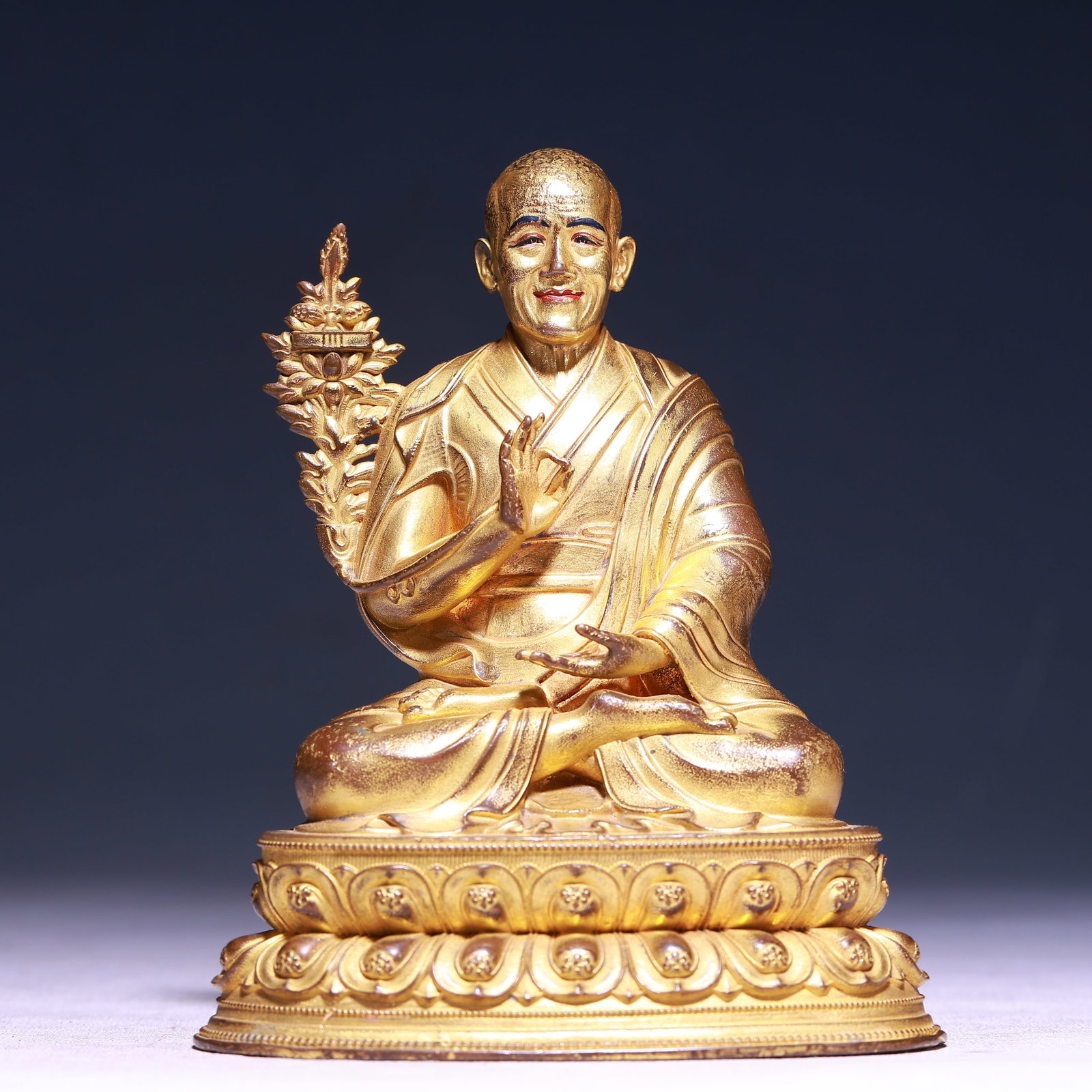 A Solemn Gilt Bronze Statue of Guru: A Solemn Gilt Bronze Statue of Guru,Qing Dynasty,China,Size:4.7inx3.3inx5.9in,Weight:950g 铜鎏金上师像,中国清代