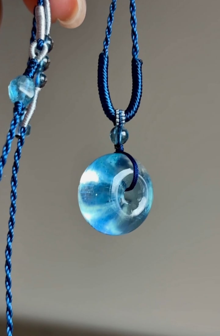 An Exquisite Aquamarine Pendant: An Exquisite Aquamarine Pendant,Size:18mmx11mm,Total Weight:7.3g 海蓝宝吊坠