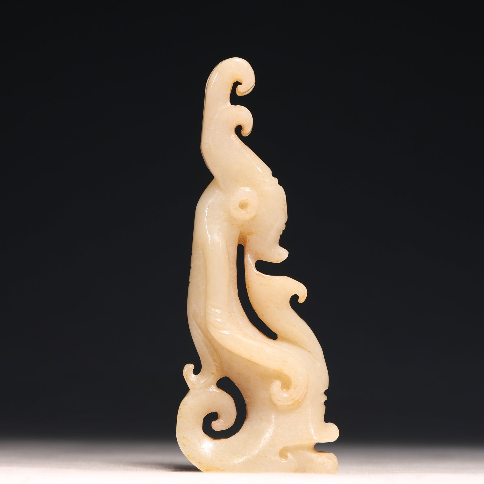 An Archaic Hongshan Culture White Jade Pendant: An Archaic Hongshan Culture White Jade Pendant,Ancient Time, China,Size:2.3inx1.1inx5.1in,Weight:154g 红山文化白玉挂件,中国新石&