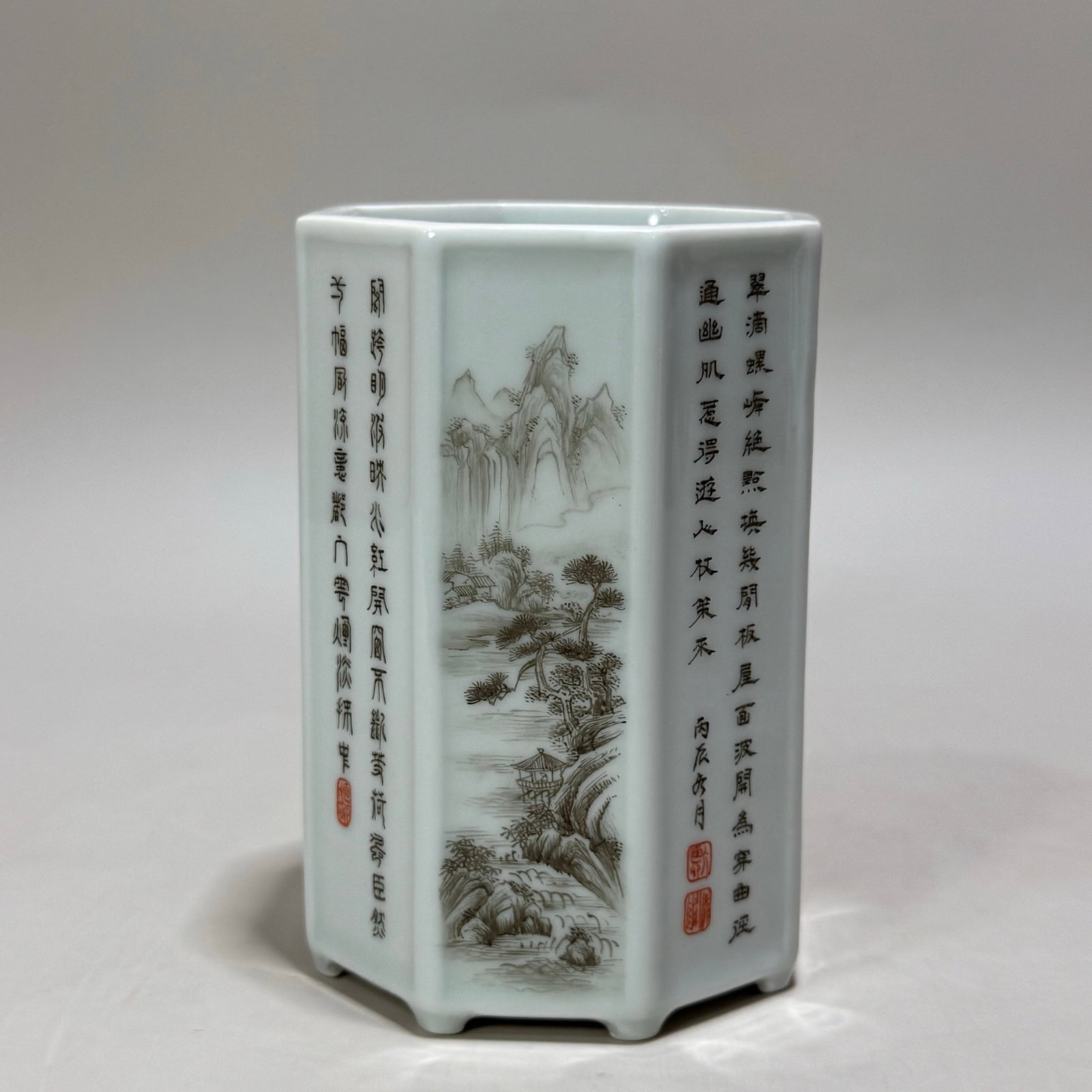 An Exquisite Ink Color Landscape Pattern Brush Pot,with poem: An Exquisite Ink Color Landscape Pattern Brush Pot,with poem,Qing Dynasty,China,Qianlong Four-character Mark,Size:4.1inx2.9in 墨彩山水纹笔筒,带诗&