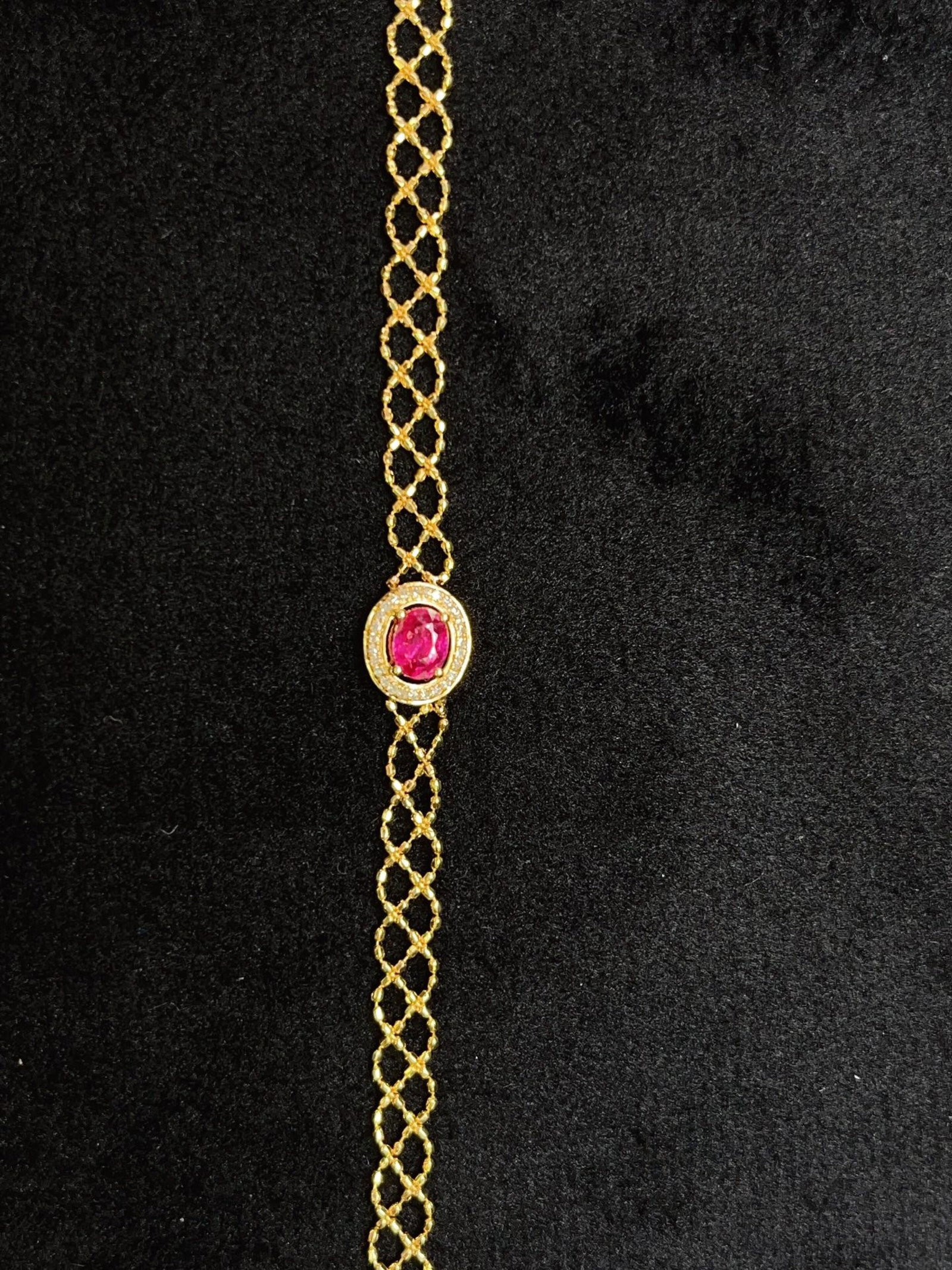 A Exquisite 18k Gold Inlaid 0.45ct Natural Ruby Bracelets,Inlaid Diamond: A Exquisite 18k Gold Inlaid 0.45ct Natural Ruby Bracelets,Inlaid Diamond,Total Weight:2.37g 18k金镶 0.45ct 天然红宝石手链,嵌钻石