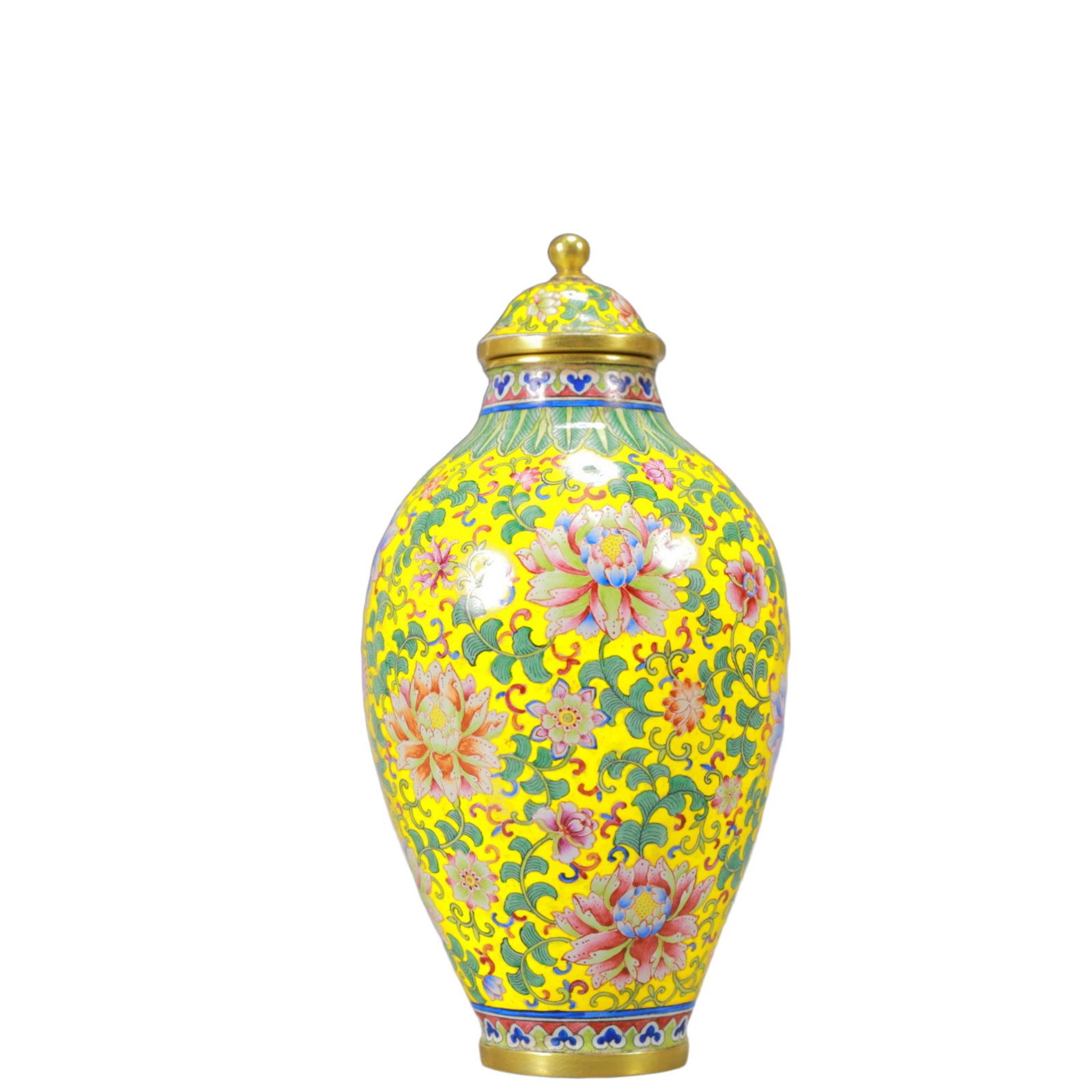 An Exquisite Painted Enamel Lotus Pattern Snuff Bottle: An Exquisite Painted Enamel Lotus Pattern Snuff Bottle,Qing Dynasty, China,Qianlong Four-character Mark,Size:2.8inx5.9in,Weight:200g