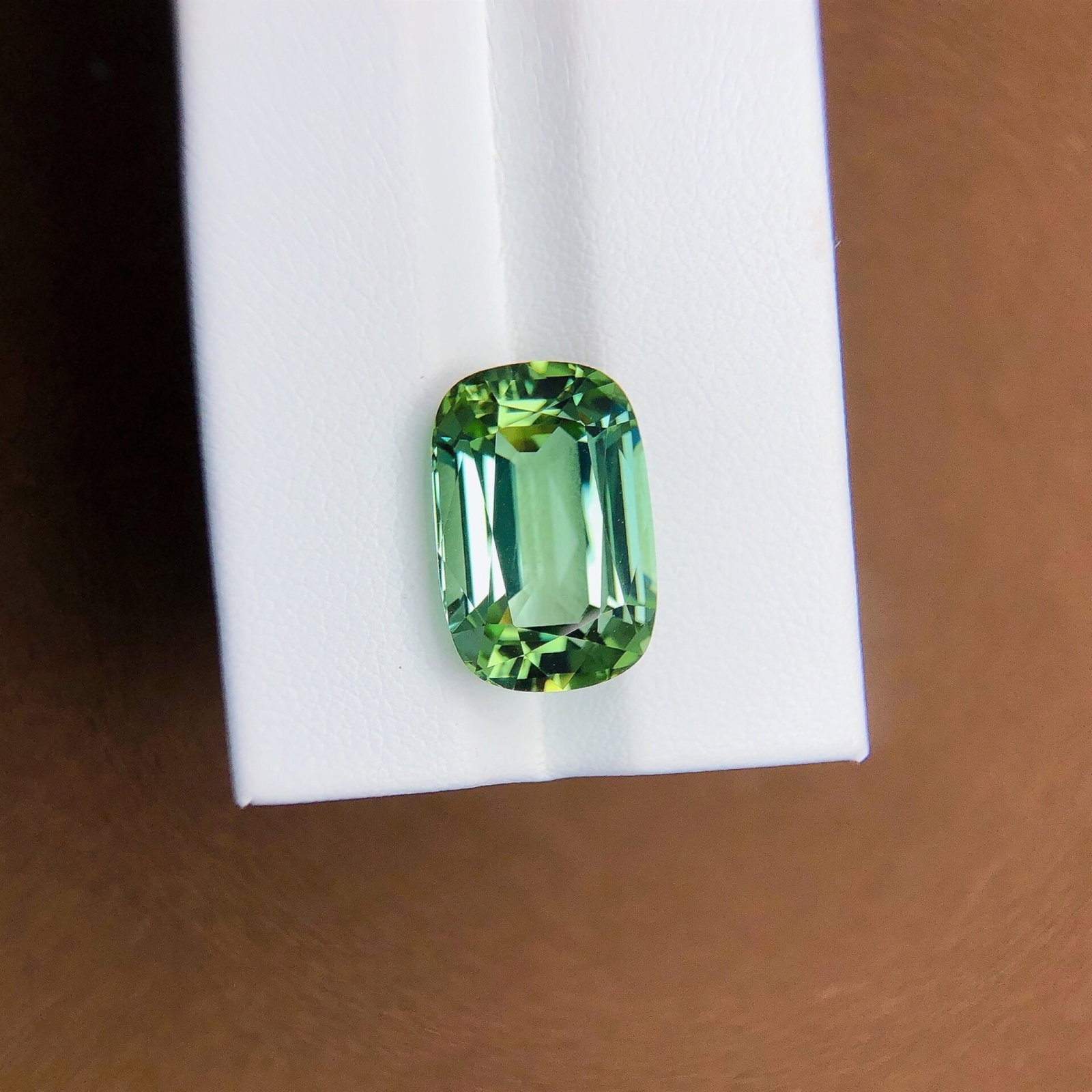 9.79Ctw Natural Tourmaline Loose: 9.79Ctw Natural Tourmaline Loose,Size:15.6mmx10.4mmx7.4mm 9.79Ctw天然碧玺裸石