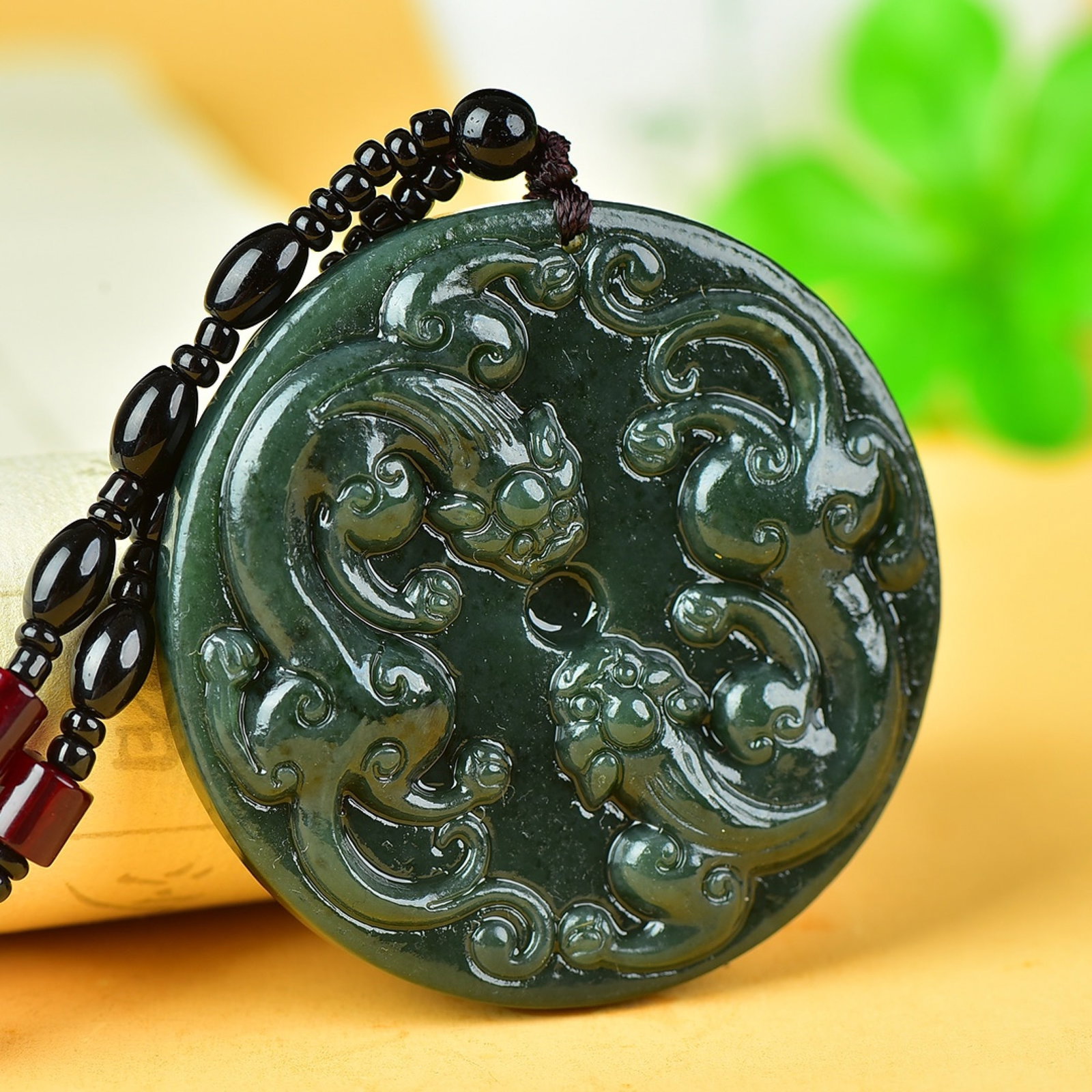An Exquisite Jasper Dragon Pattern Pendant - 2