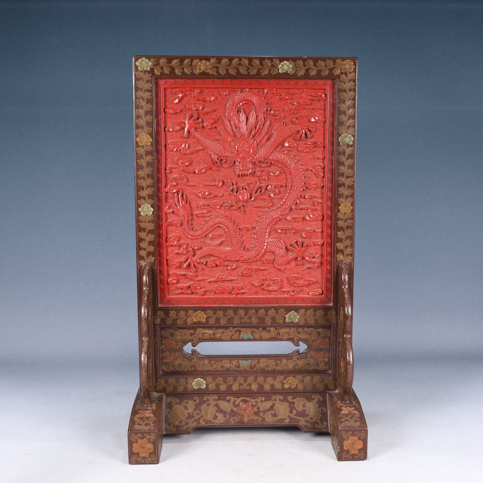 A Huge Carved Red Lacquer Auspicious Cloud and Dragon Pattern Table Screen: A Huge Carved Red Lacquer Auspicious Cloud and Dragon Pattern Table Screen,Qing Dynasty, China,Size:12.2inx7.9inx20.9in,Weight:1900g