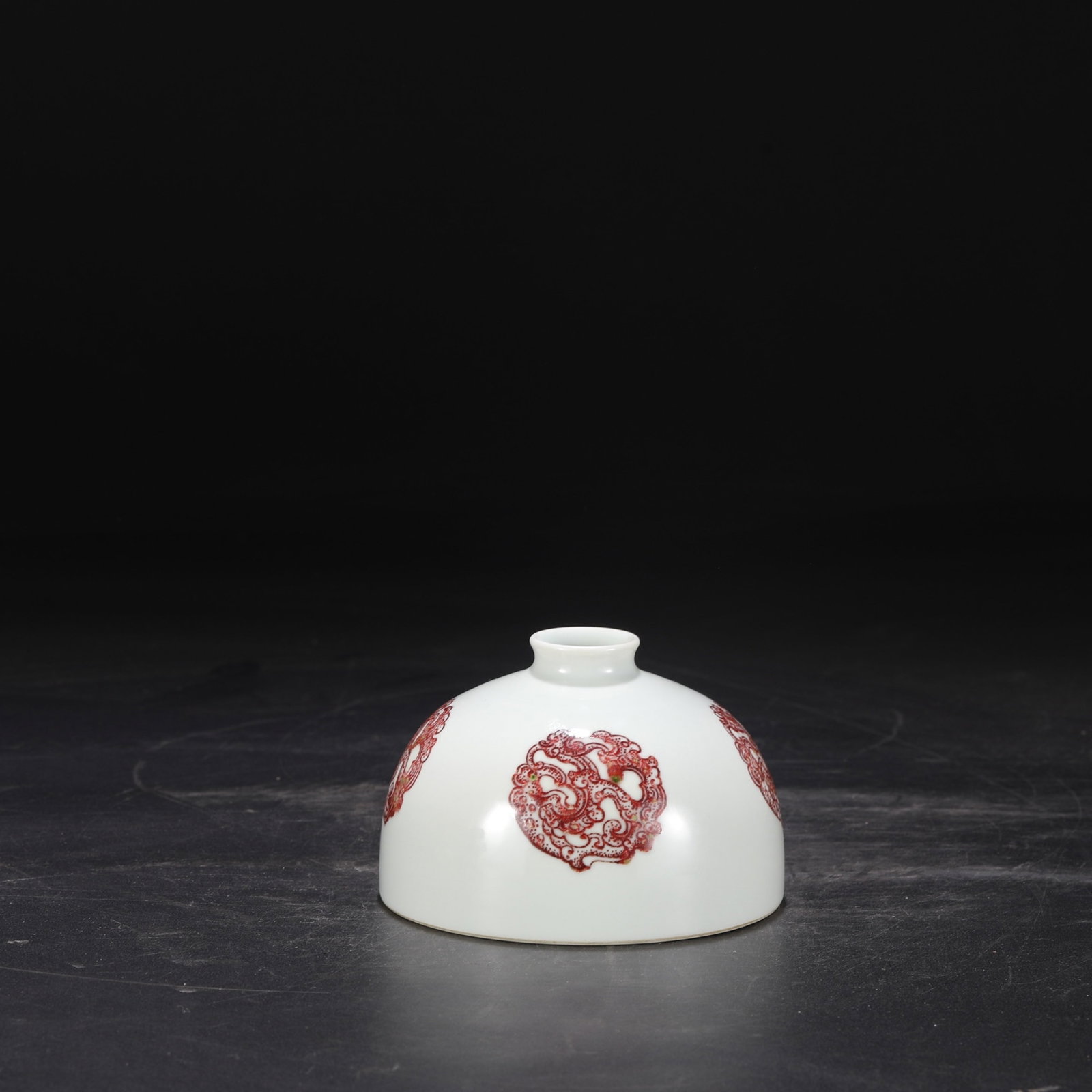 An Exquisite Underglaze-Red Dragon Pattern Vase - 2