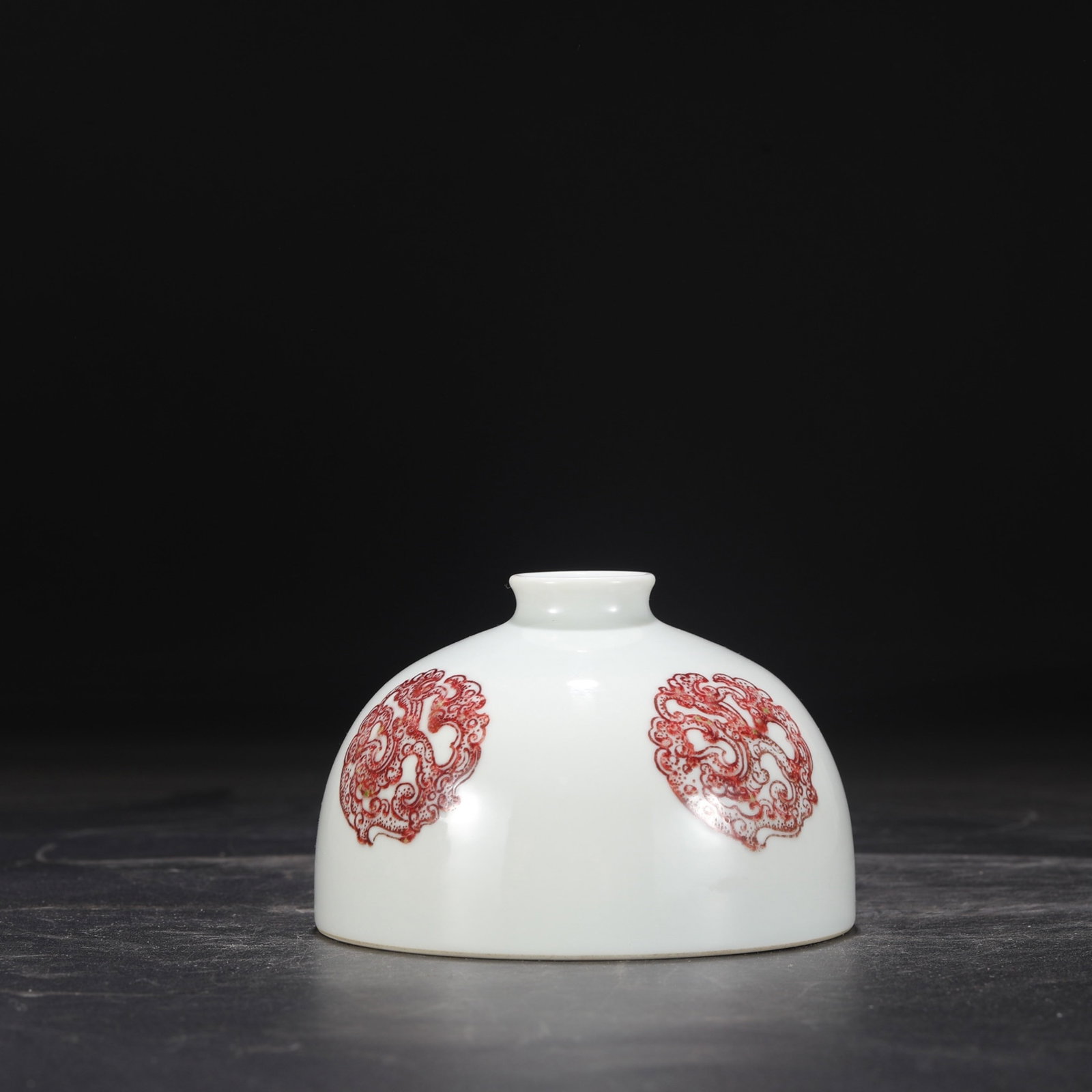 An Exquisite Underglaze-Red Dragon Pattern Vase - 6