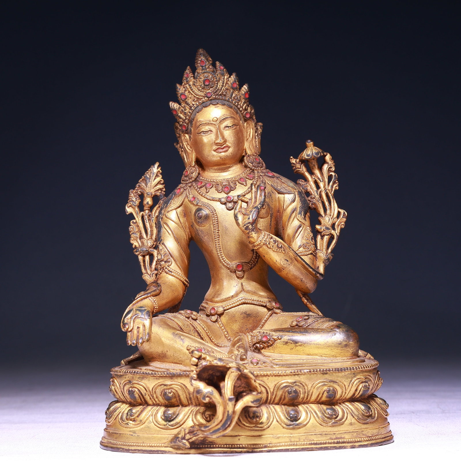 A Solemn Gilt Bronze Statue of Amitayus: A Solemn Gilt Bronze Statue of Amitayus,Qing Dynasty,China,Size:5.1inx3.5inx7.5in,Weight:1350g 铜鎏金无量寿佛像,中国清代