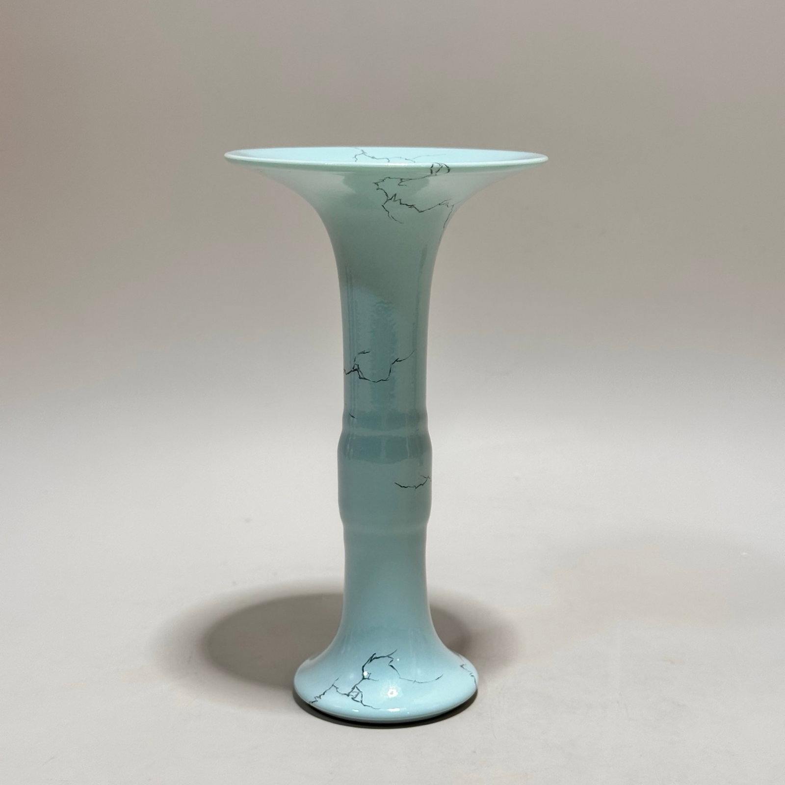 An Exquisite Turquoise Glazed Vase: An Exquisite Turquoise Glazed Vase,Qing Dynasty,China,Qianlong Six-character Mark,Size:5.5inx3.1in 松石绿釉瓶,中国清代,乾隆六
