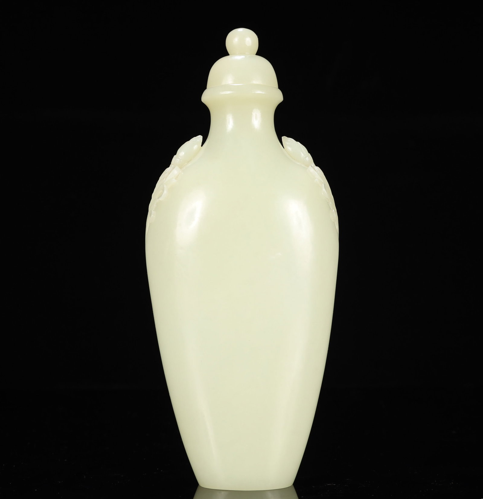 An Exquisite White Jade Flower Pattern Double-Ears Bottle: An Exquisite White Jade Flower Pattern Double-Ears Bottle,Qing Dynasty, China,Size:3.1inx1.6inx7.5in,Weight:250g 白玉花卉纹双耳盖瓶,中ࢲ