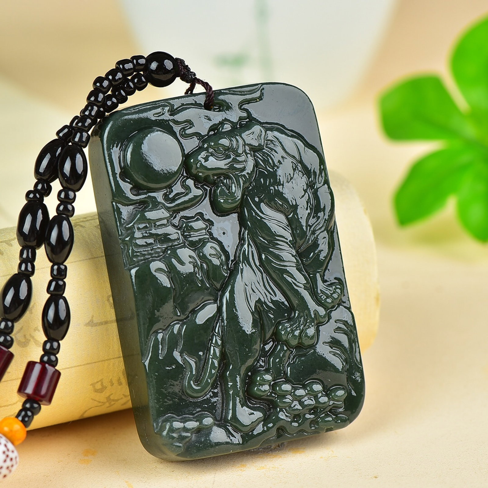 An Exquisite Jasper Tiger Pattern Pendant - 3
