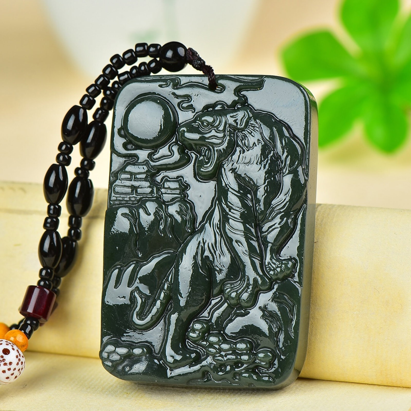 An Exquisite Jasper Tiger Pattern Pendant - 4