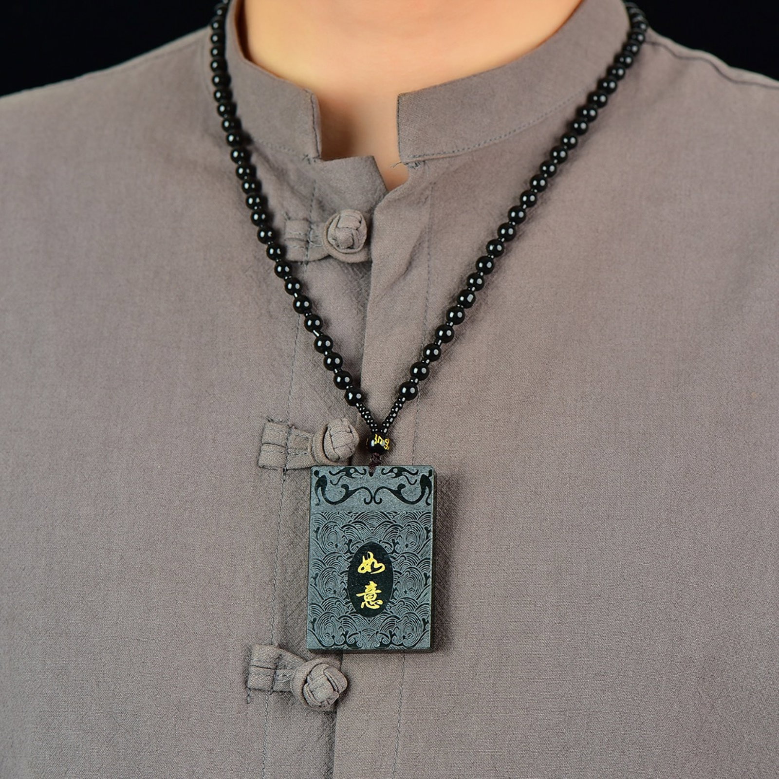 An Exquisite Jasper Pendant: An Exquisite Jasper Pendant,Size:40mmx60mm 碧玉挂件