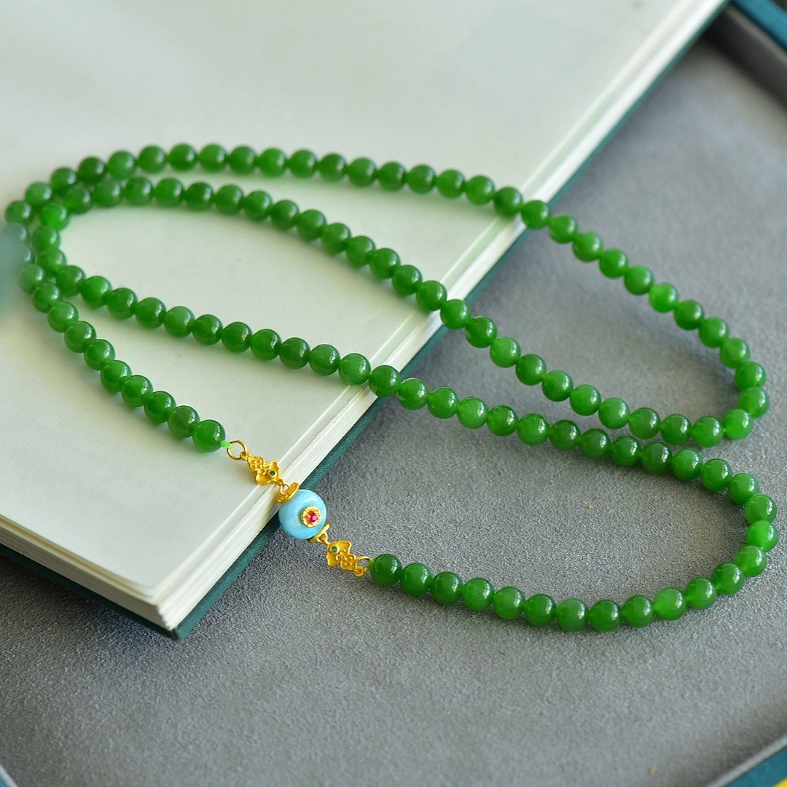 An Exquisite Jasper Bracelets - 4