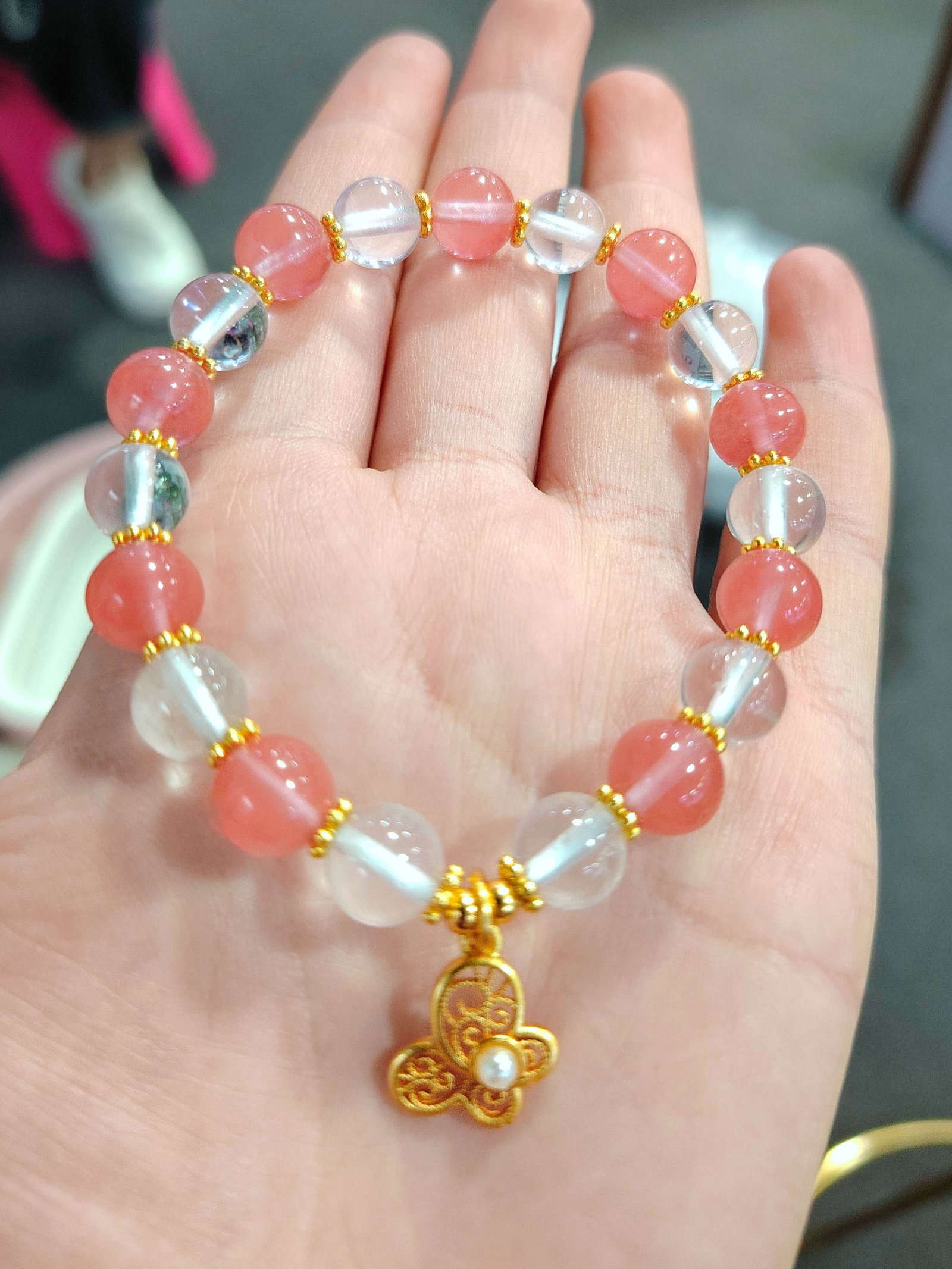An Exquisite Crystal Bracelets - 2