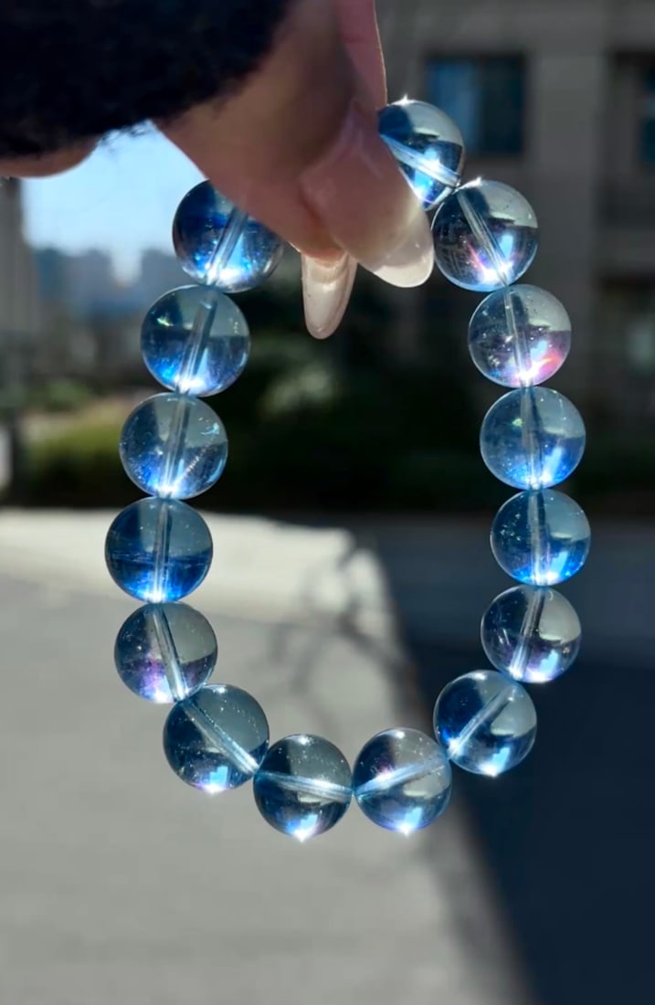 An Exquisite Aquamarine Bracelets: An Exquisite Aquamarine Bracelets,Size:13.3mm,Weight:54g 海蓝宝手串