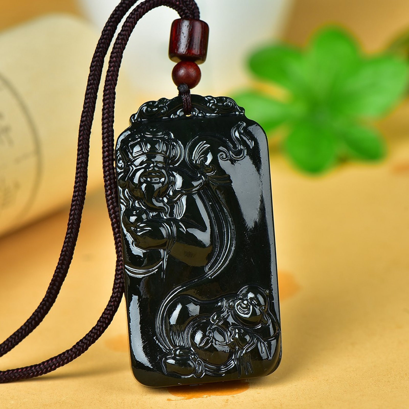 An Exquisite Jasper Figure Pattern Pendant - 2