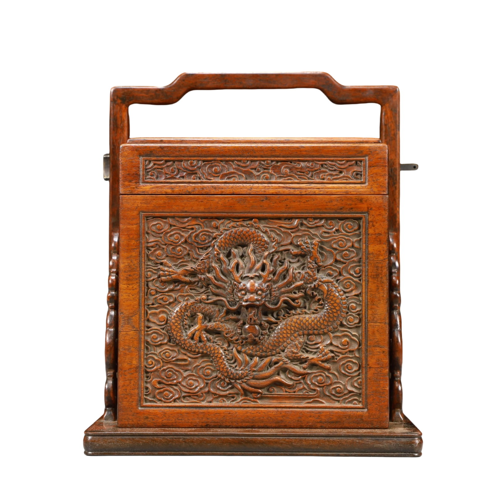 An Exquisite Boxwood Dragon Pattern Box: An Exquisite Boxwood Dragon Pattern Box,Qing Dynasty, China,Size:8.7inx10.6in,Weight:1900g 黄杨木龙纹提盒,中国清代
