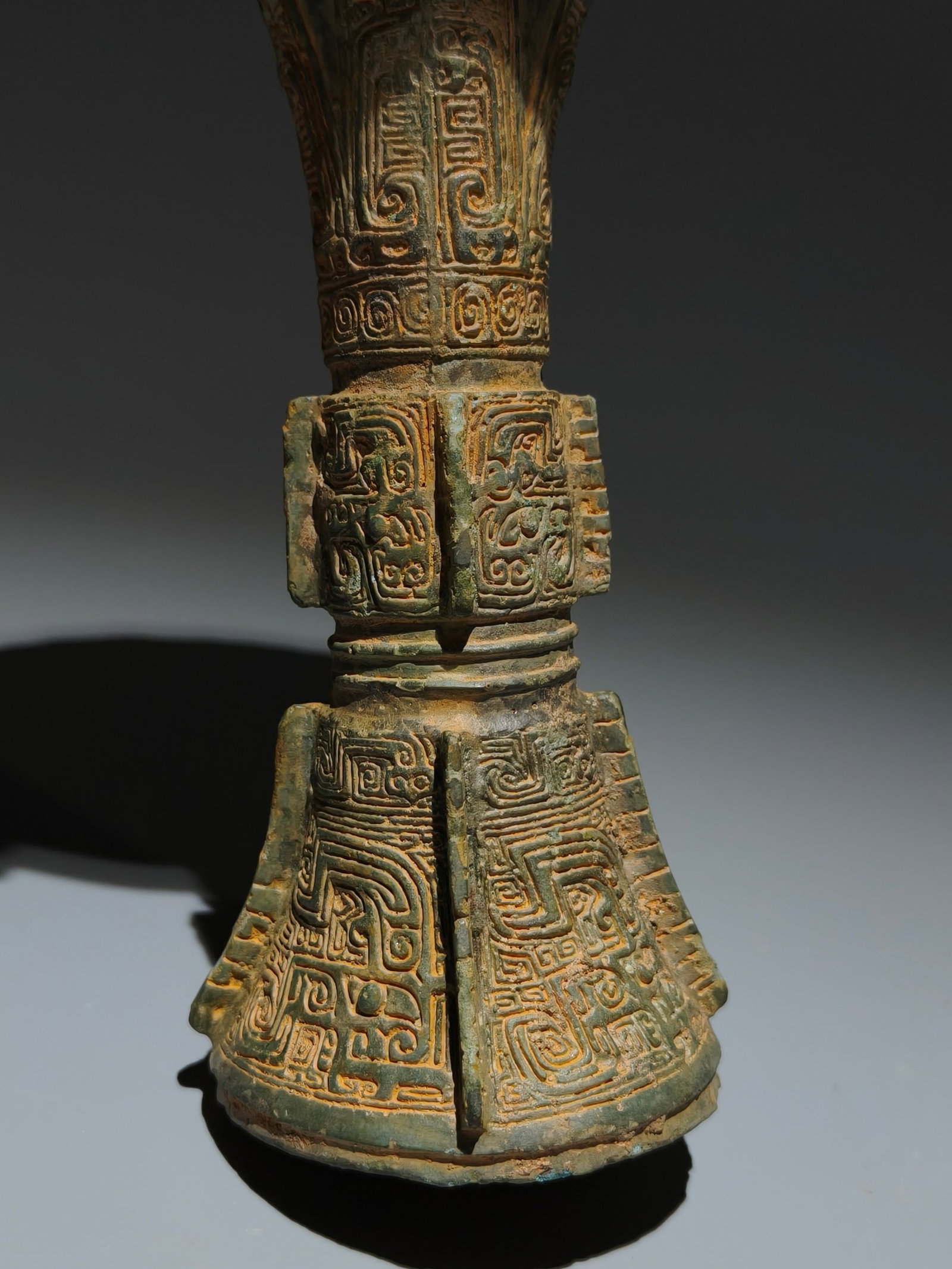 An Archaic Bronze Beast-Face Pattern Gu - 2