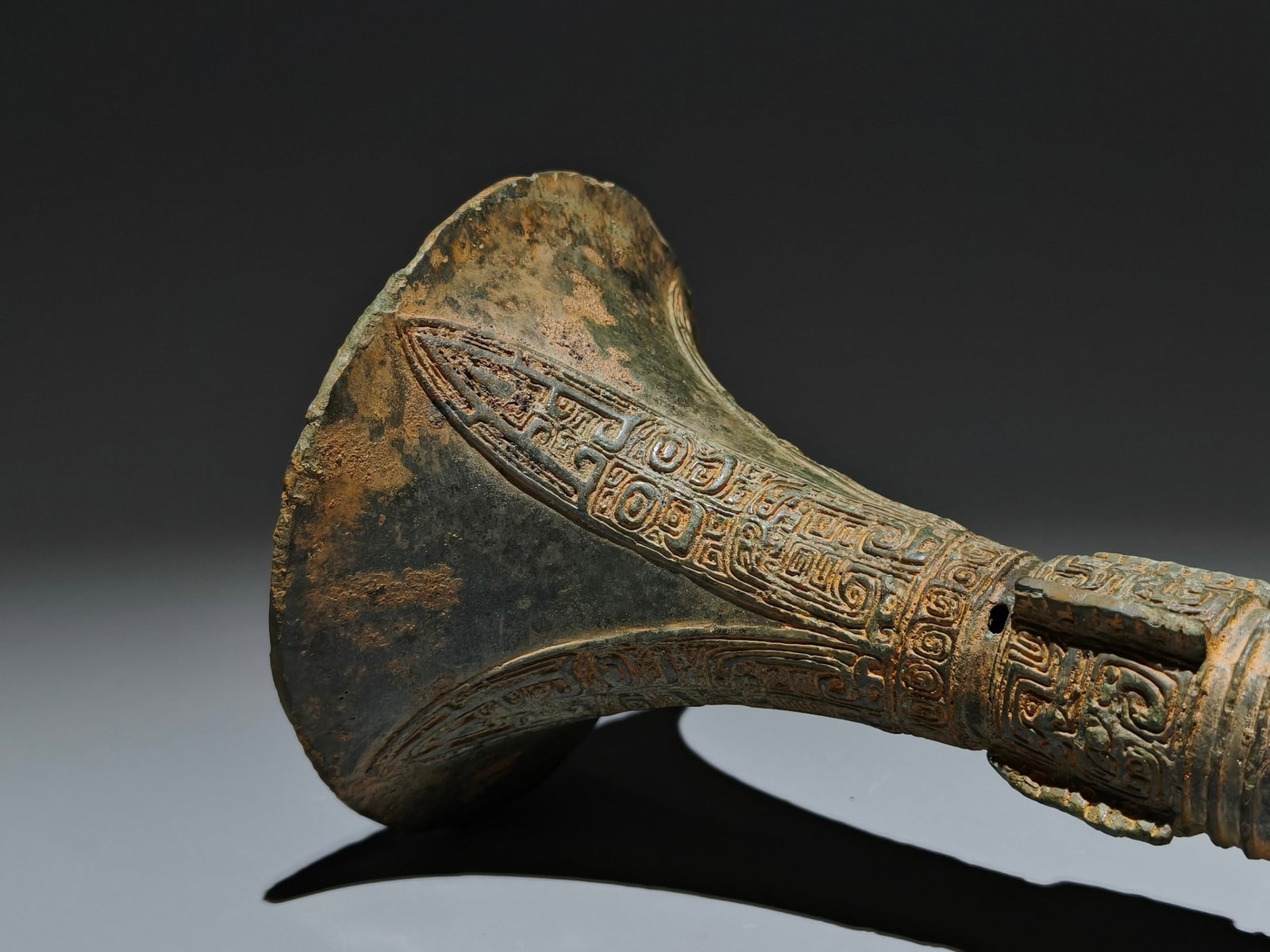 An Archaic Bronze Beast-Face Pattern Gu - 5