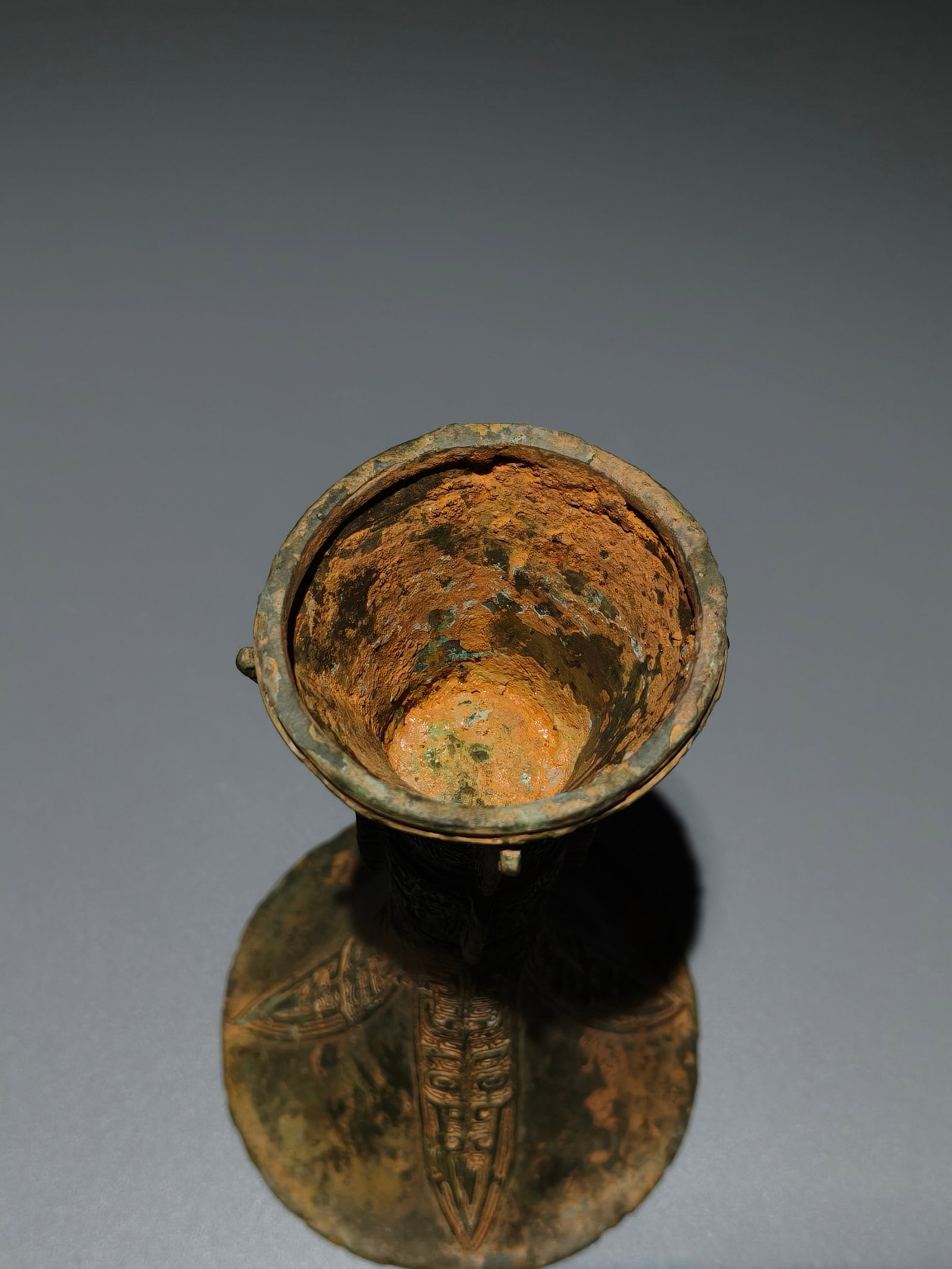 An Archaic Bronze Beast-Face Pattern Gu - 9