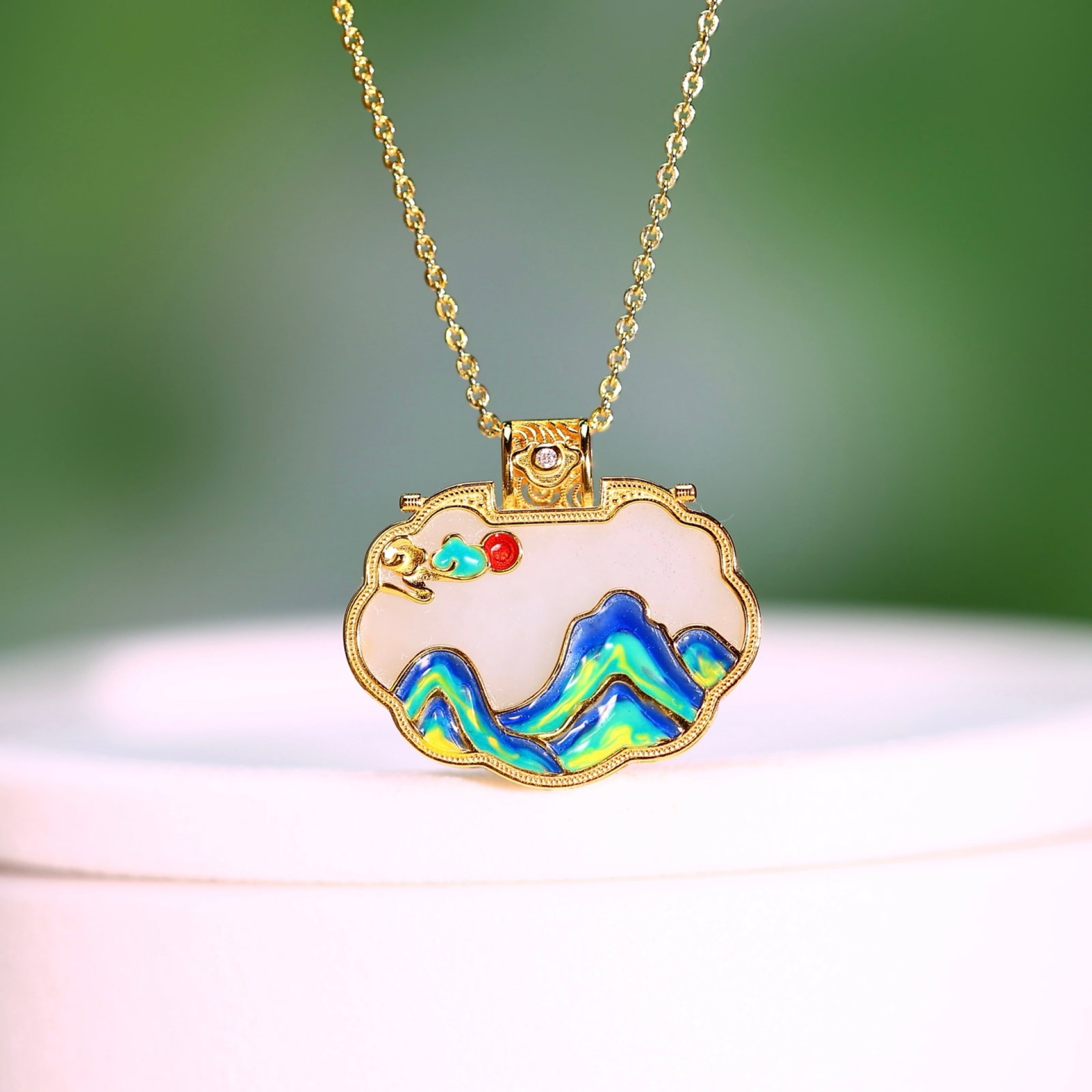 An Exquisite Sterling Silver-Gold Plated Inlaid White Jade Enamel Pendant: An Exquisite Sterling Silver-Gold Plated Inlaid White Jade Enamel Pendant,Size:17mmx24mm 纯银镀金镶白玉珐琅吊坠