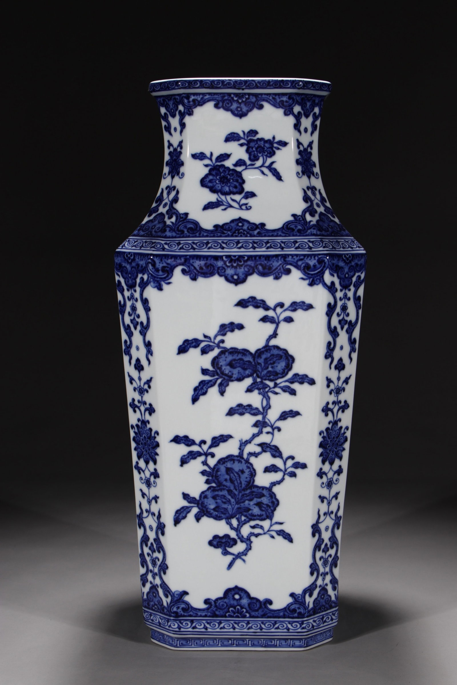 A Huge Blue and White Flower and Fruit Pattern Vase: A Huge Blue and White Flower and Fruit Pattern Vase,Qing Dynasty,China,Qianlong Six-character Mark,Size:18.1in 青花花果纹瓶,中国清代,乾