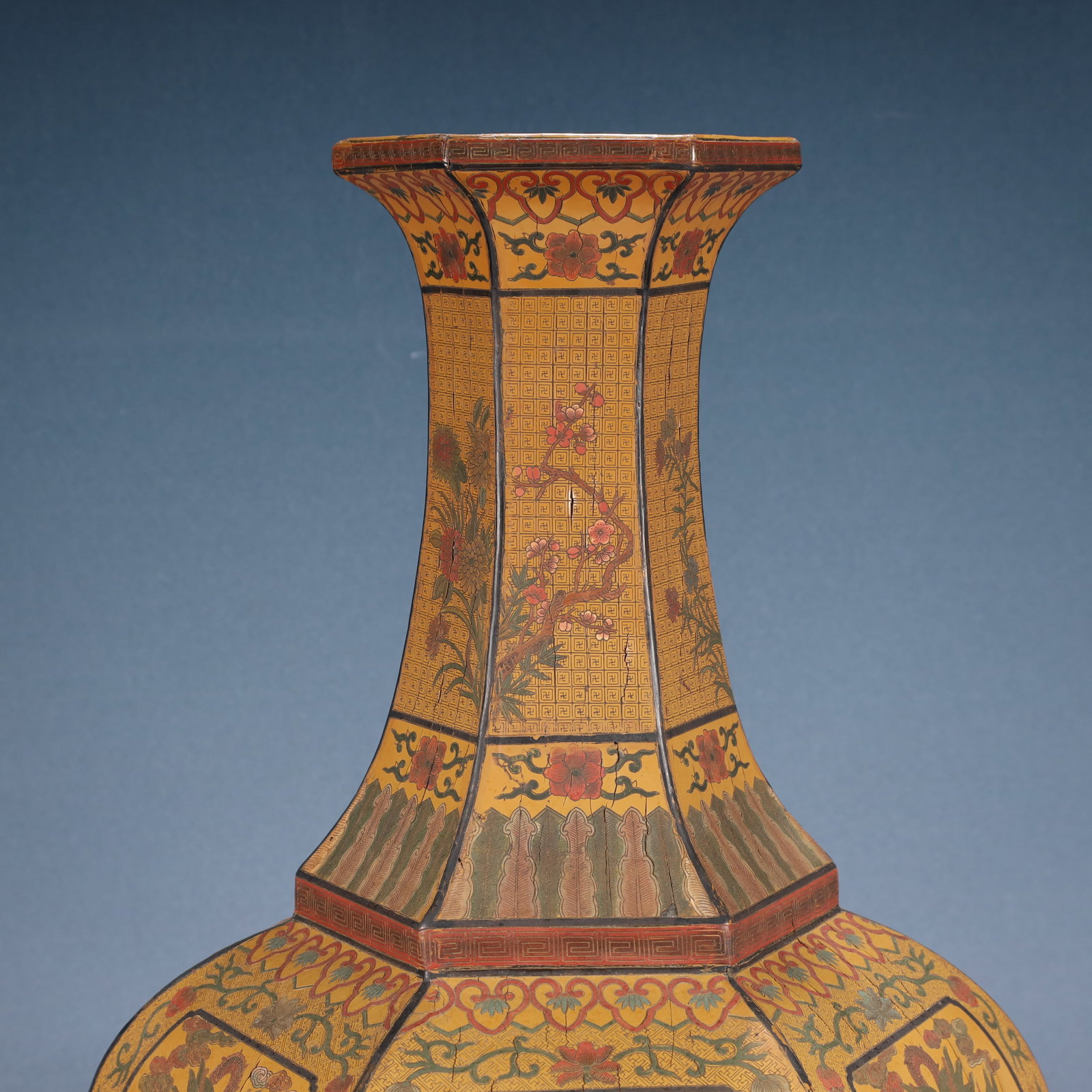 A Huge Lacquerware Painted Color Auspicious Cloud and Dragon Pattern Vase - 2