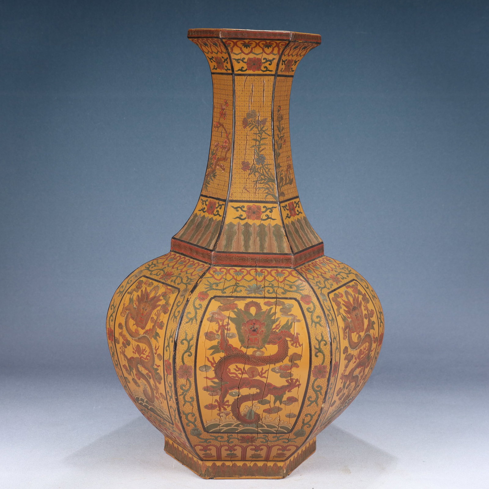 A Huge Lacquerware Painted Color Auspicious Cloud and Dragon Pattern Vase - 4
